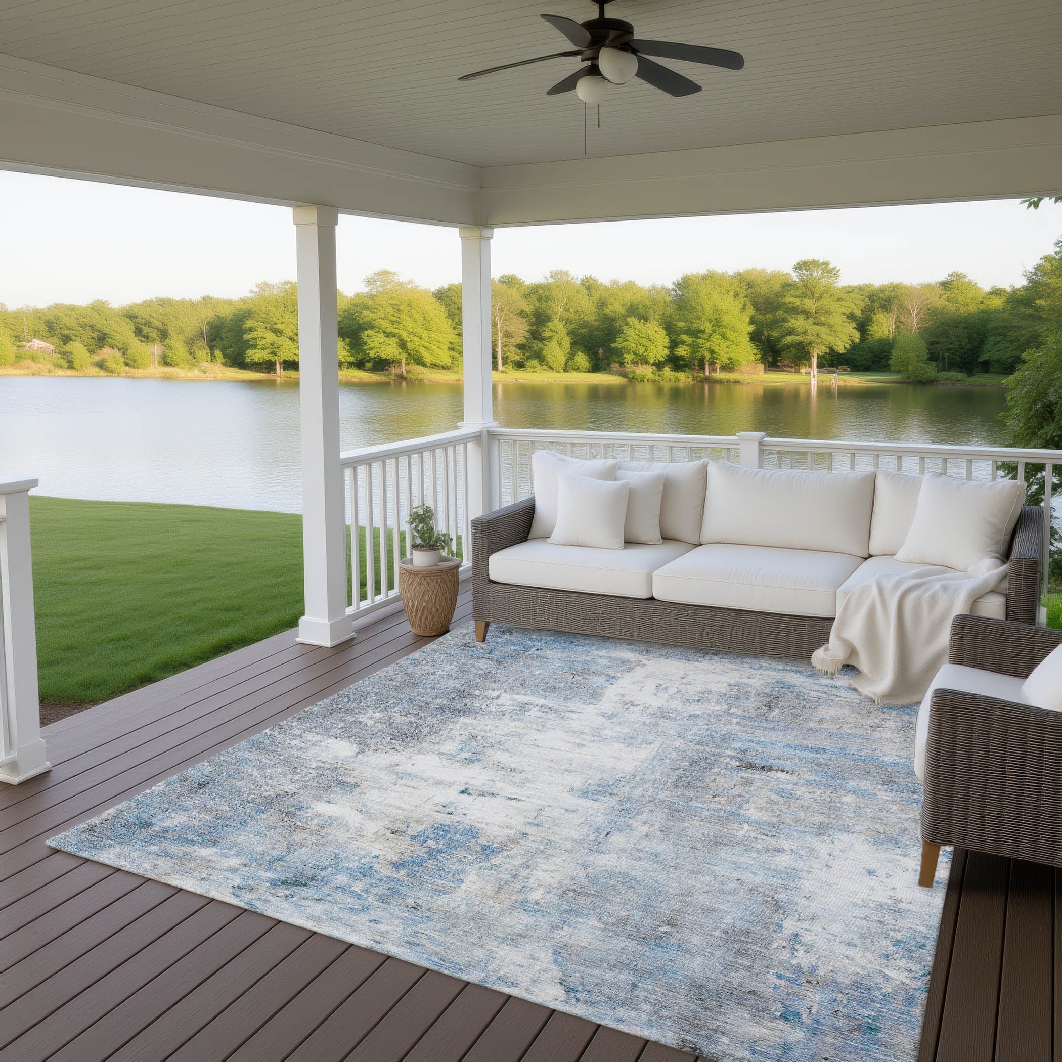 Luxury Washable Indoor/Outdoor Transitional RN1 Blue Rug 2'6" x 3'10" #shape_Rectangle