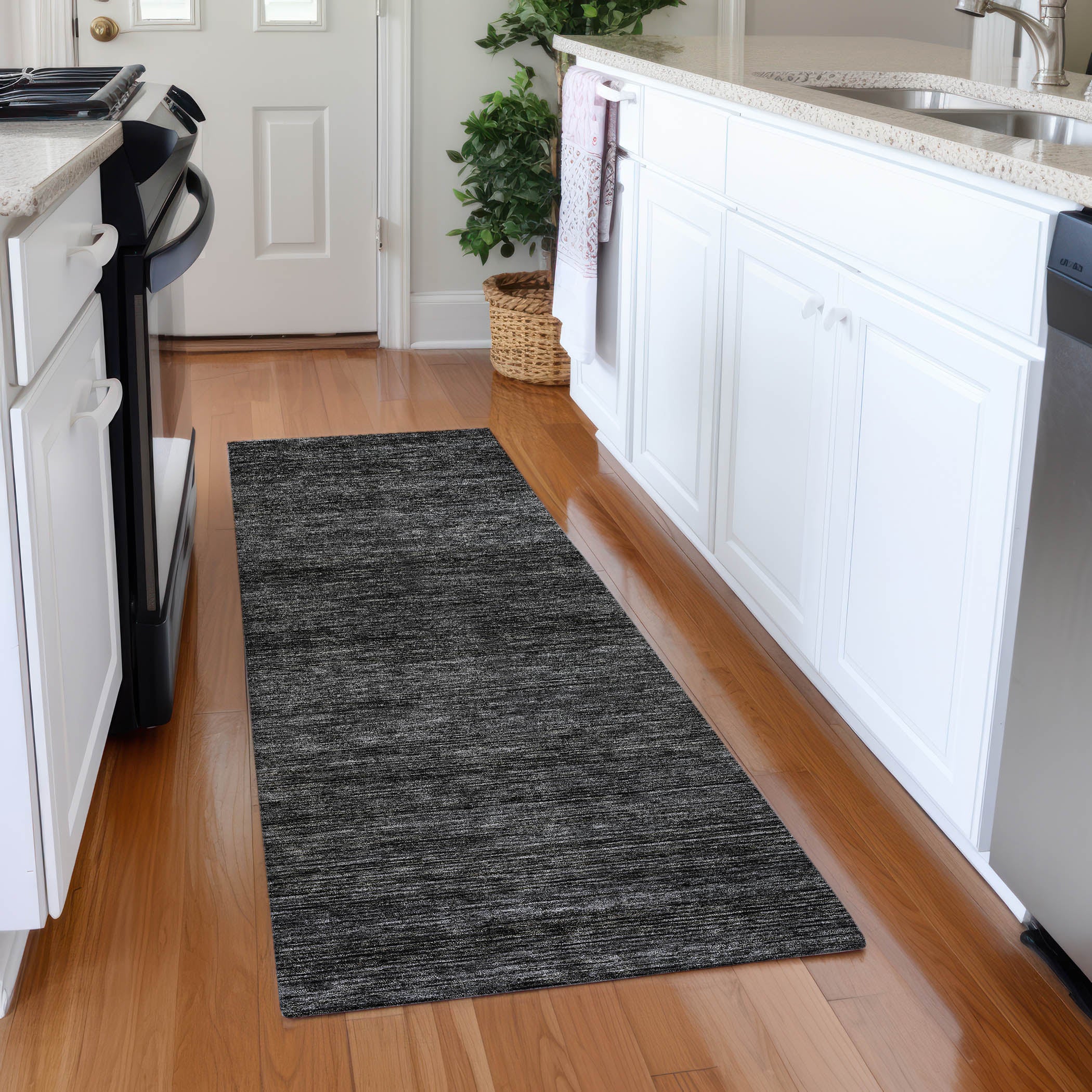 Luxury Washable Indoor/Outdoor Transitional SE1 Charcoal Gray Rug 2'3" x 7'6" #shape_Runner