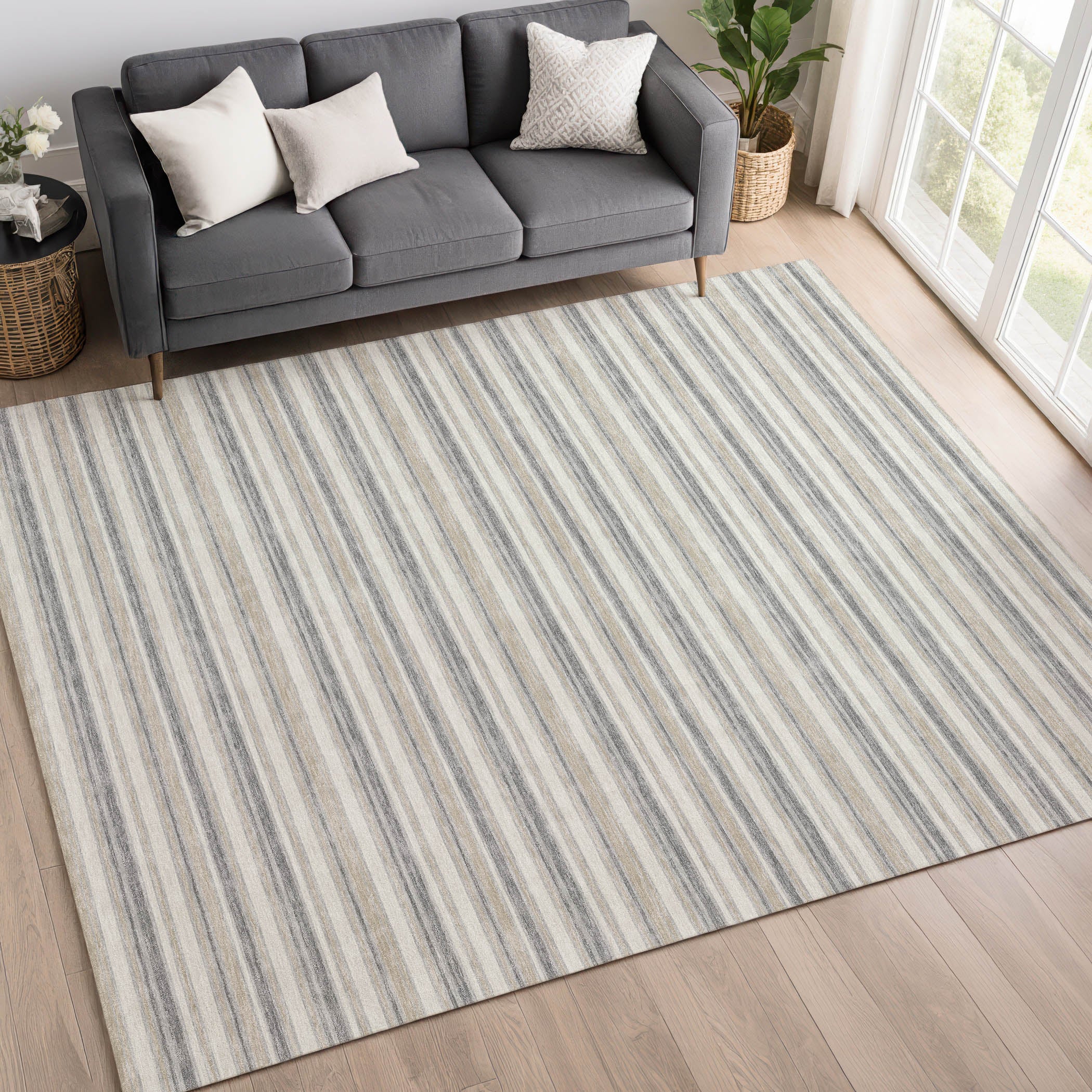 Luxury Washable Indoor/Outdoor Transitional SE2 Silver Gray Rug 2'6" x 3'10" #shape_Rectangle