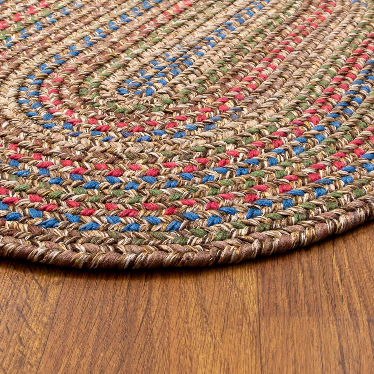 Braided edge and thickness of the Brown Portsmouth rug