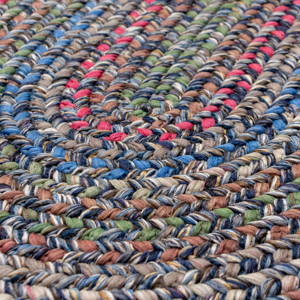Close-up of the Blue Portsmouth braid and yarn colors