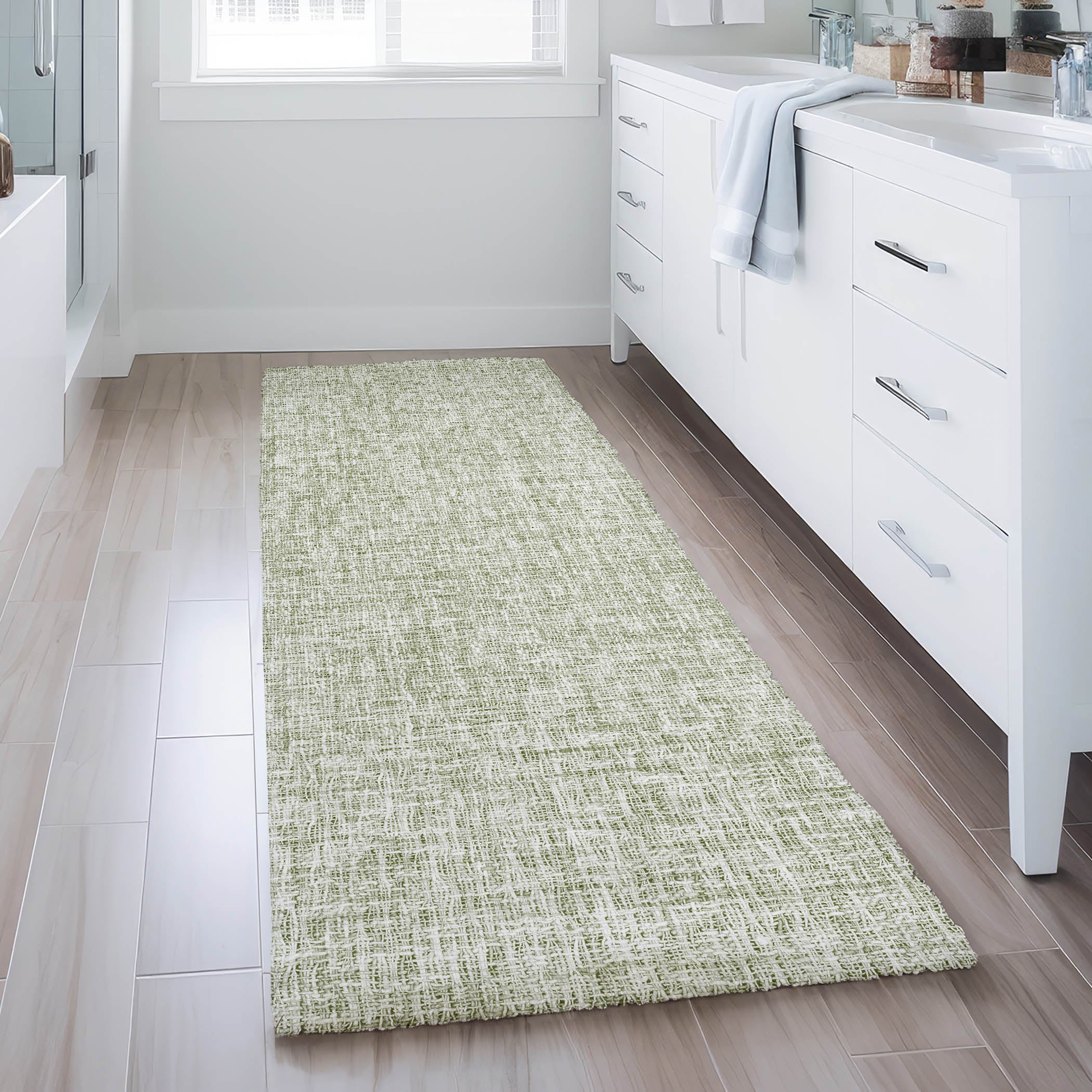 Luxury Washable Transitional VY1 Celery Green Rug 2'3" x 7'6" #shape_Runner