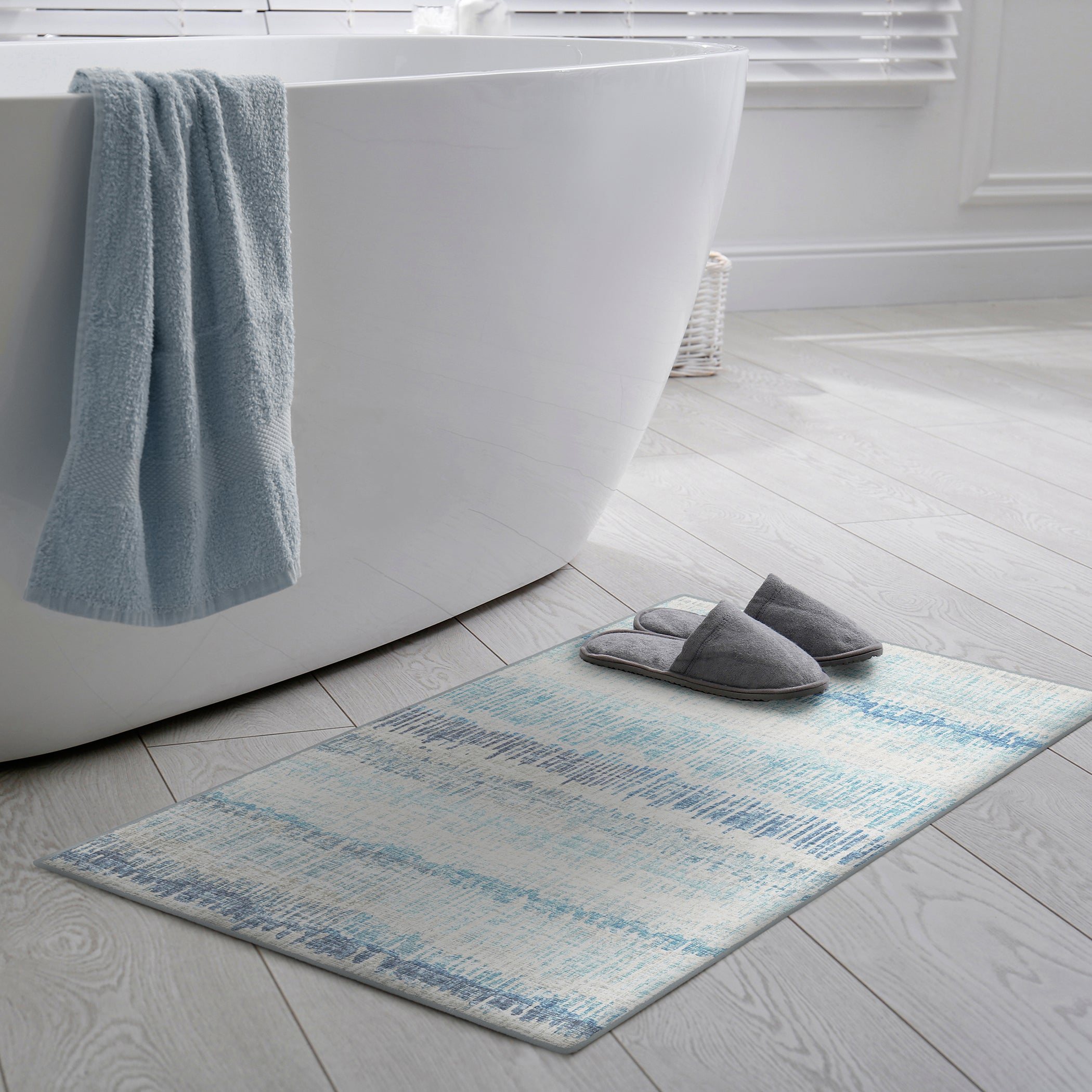 Indoor/Outdoor Transitional WL4 Sky Blue Rug 2' x 3' #shape_Rectangle