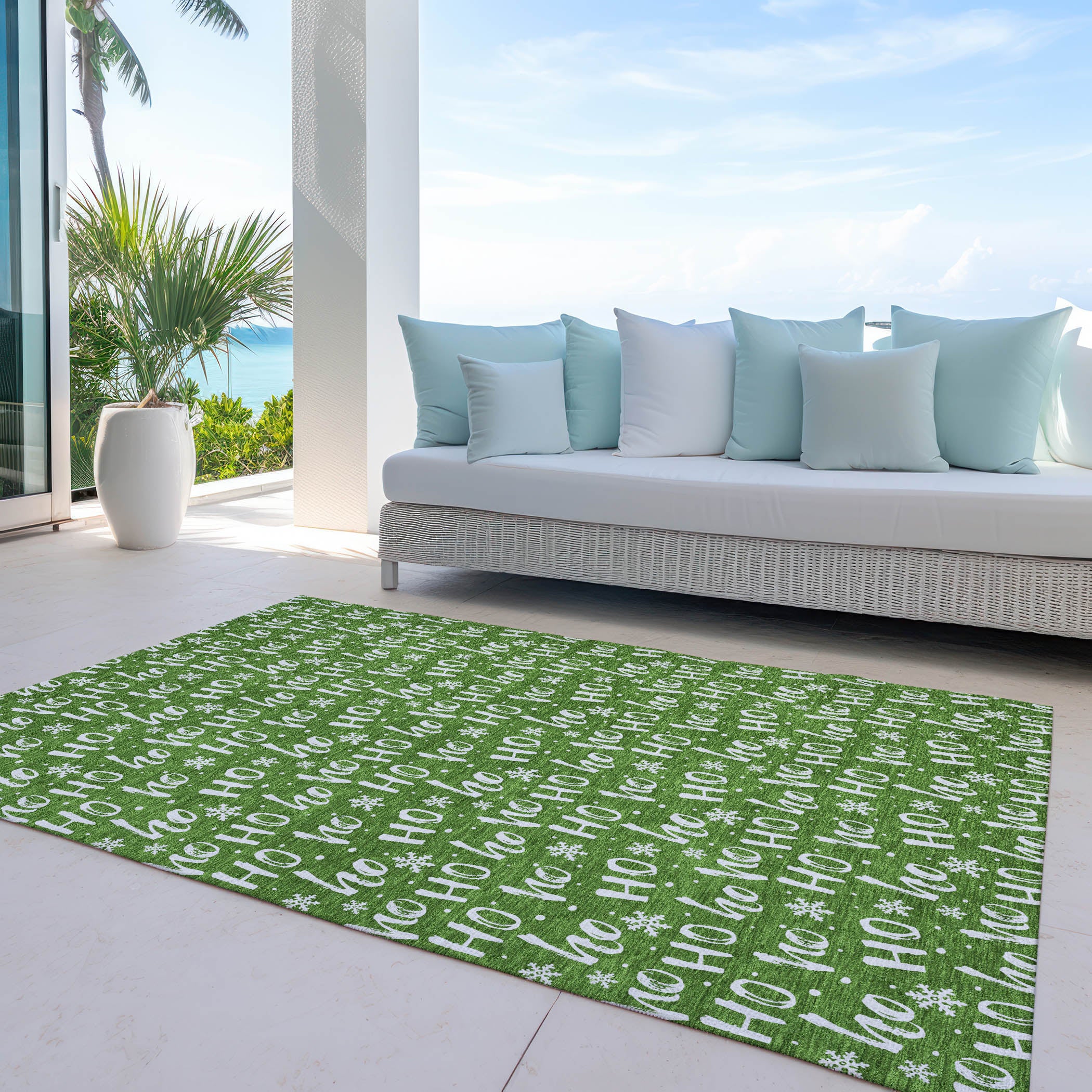 Luxury Machine Washable Indoor/Outdoor Holiday WN22 Green Rug 2'6" x 3'10" #shape_Rectangle