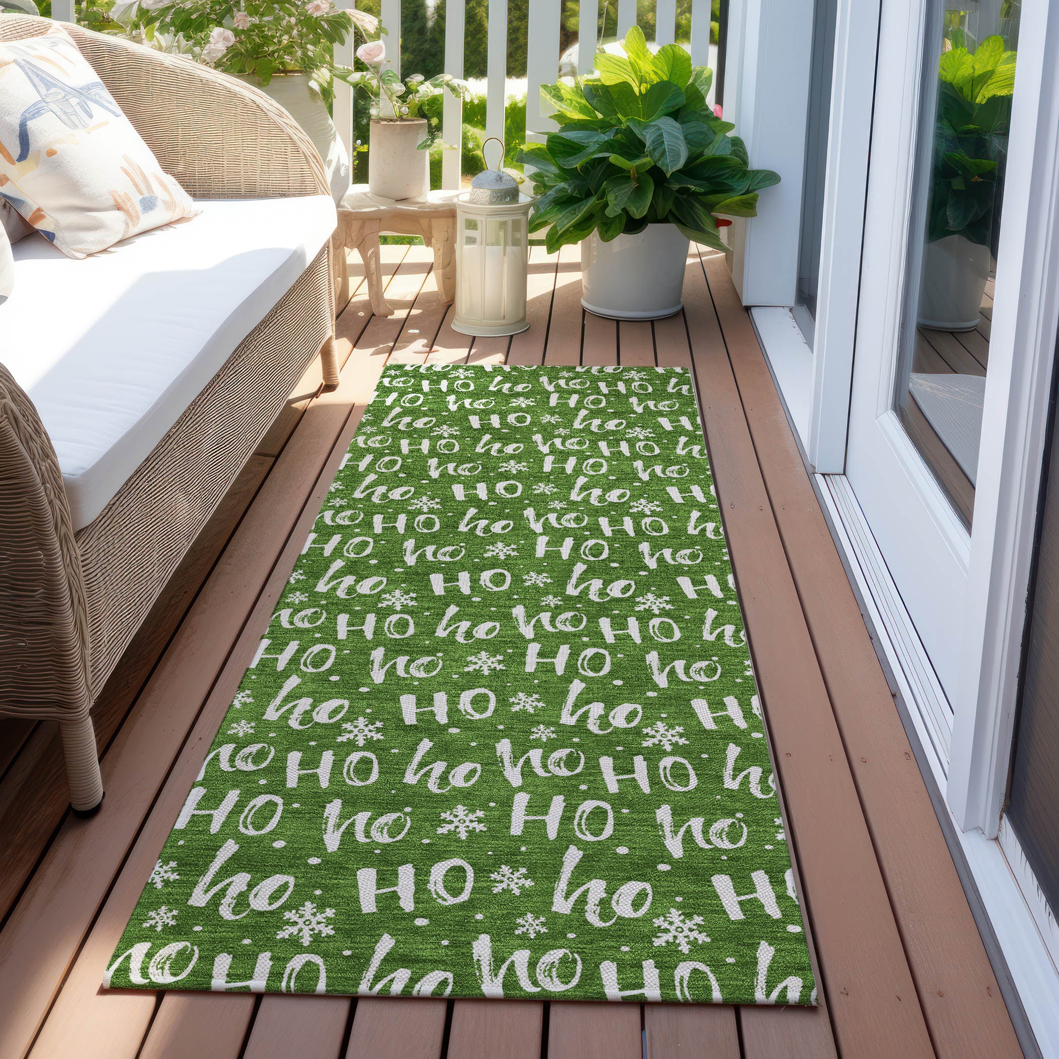 Luxury Machine Washable Indoor/Outdoor Holiday WN22 Green Rug 2'3" x 7'6" #shape_Runner