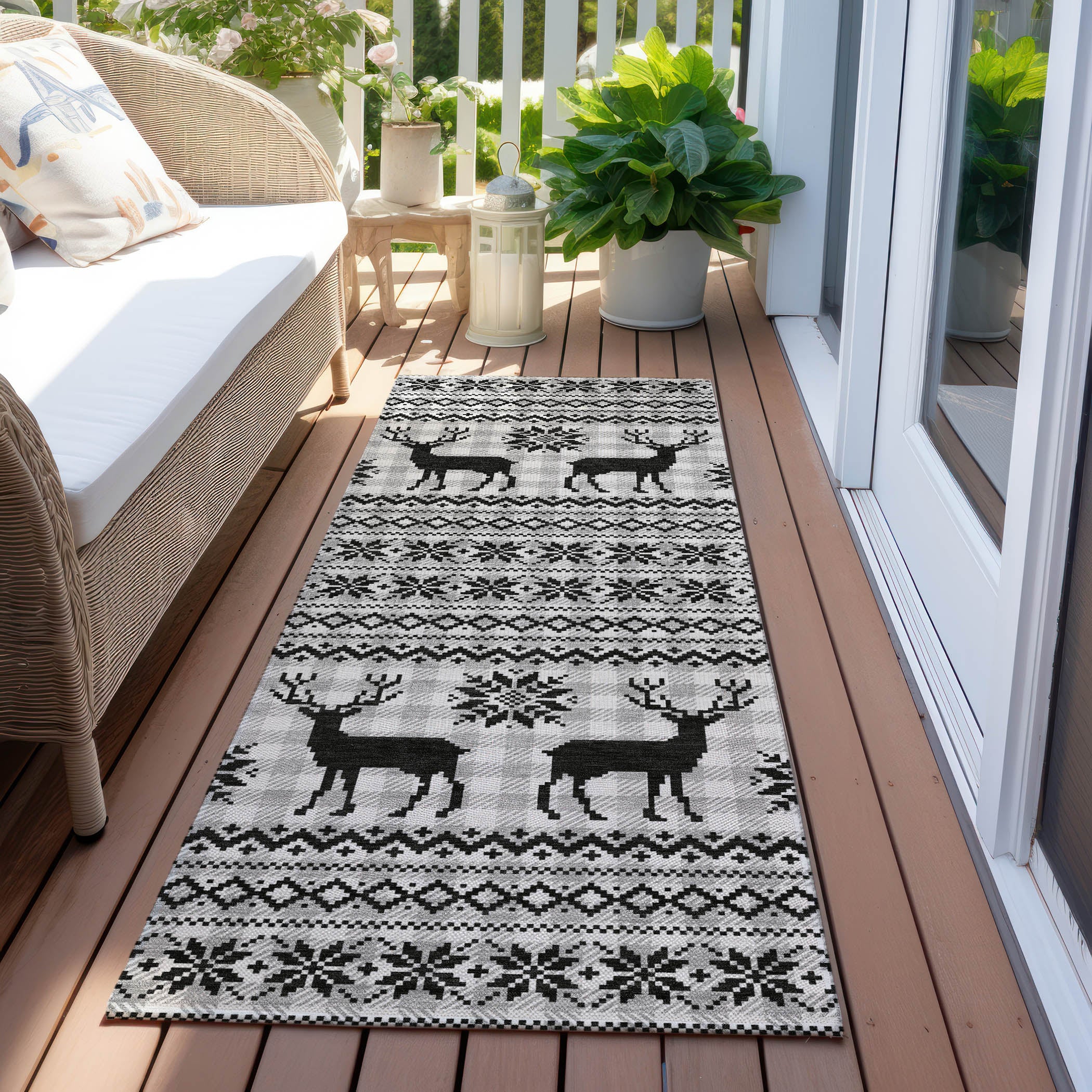 Luxury Machine Washable Indoor/Outdoor Holiday WN28 Silver Gray Rug 2'3" x 7'6" #shape_Runner