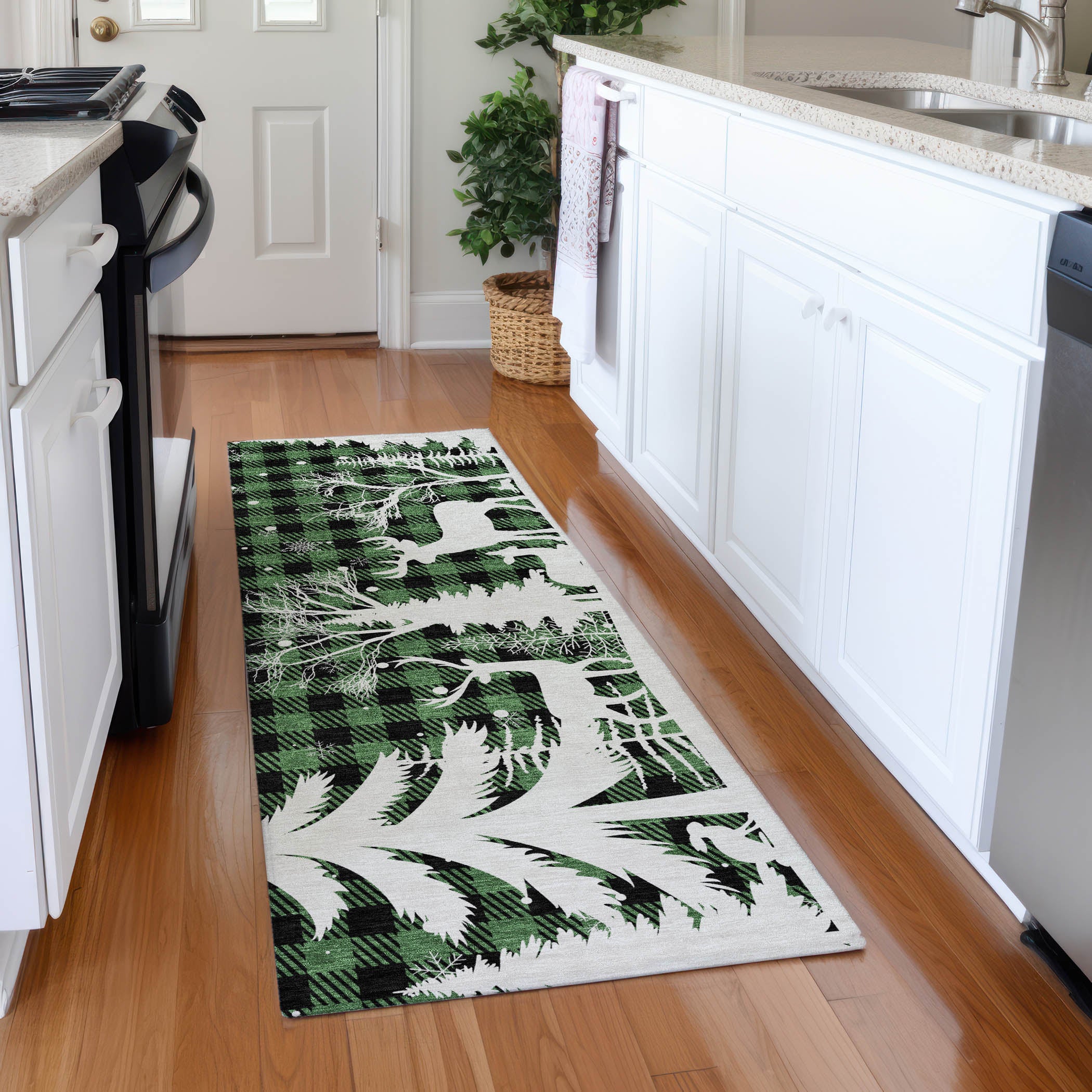 Luxury Machine Washable Indoor/Outdoor Holiday WN32 Green Rug 2'3" x 7'6" #shape_Runner
