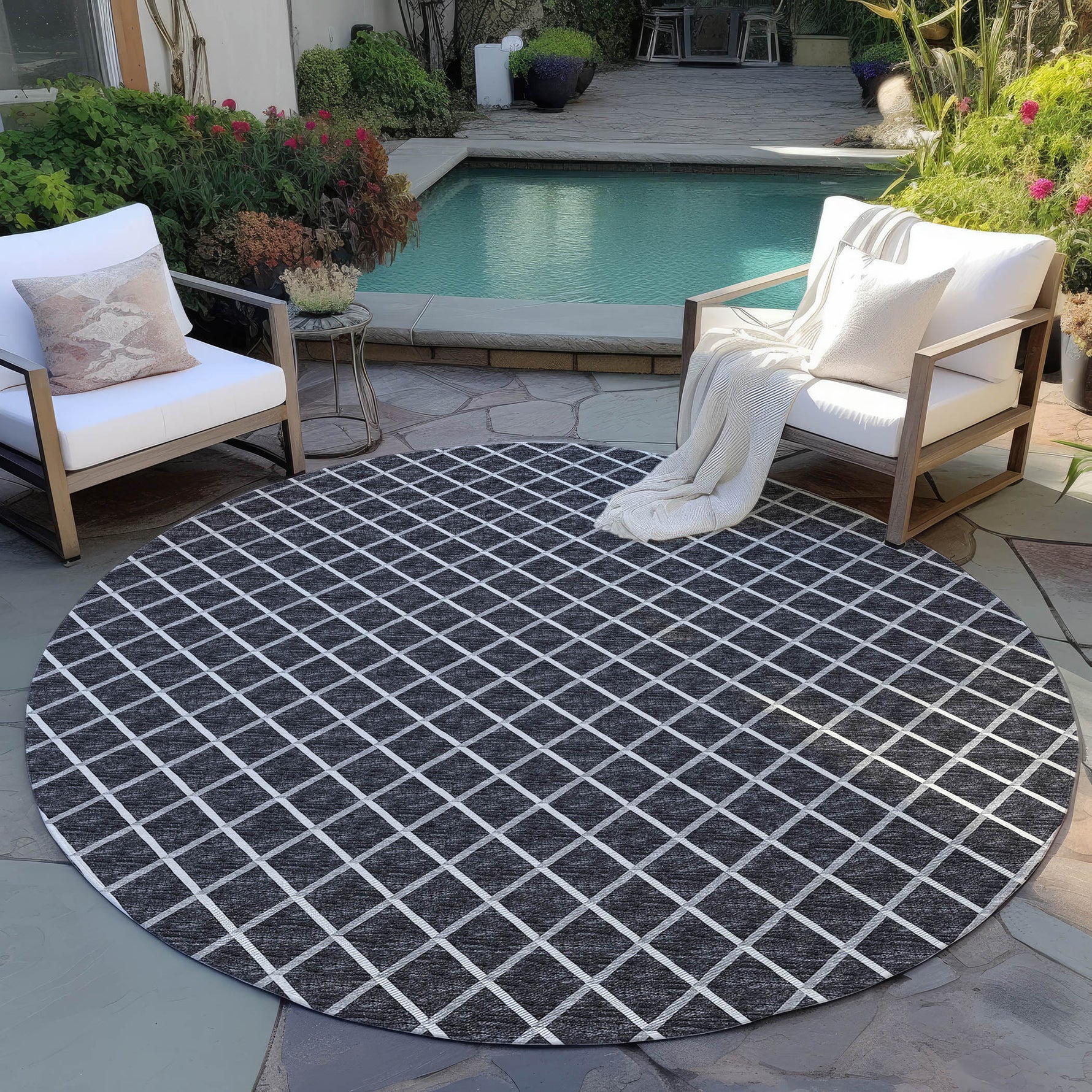 Luxury Machine Washable Indoor/Outdoor Transitional YO1 Black Rug 4' x 4' #shape_Round