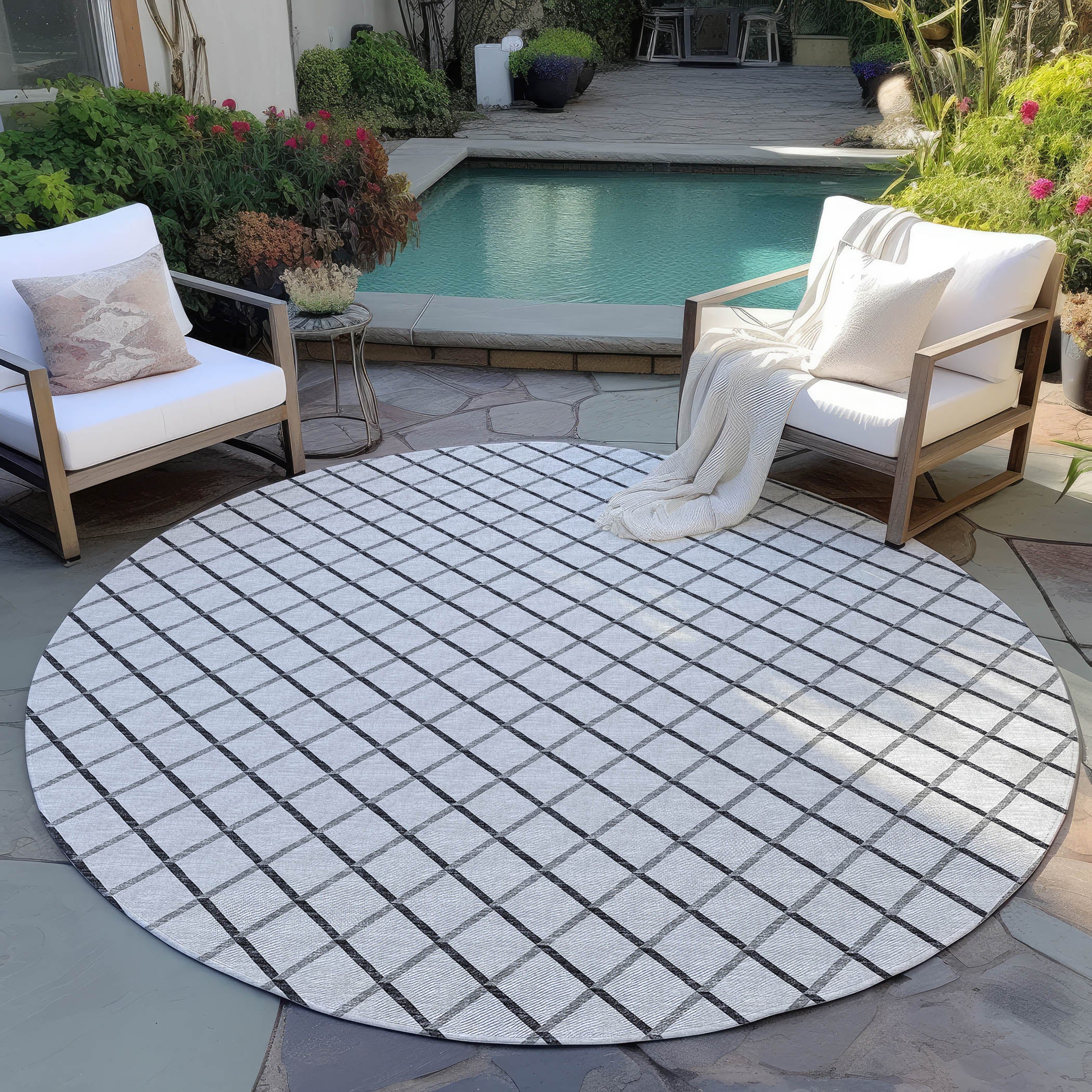 Luxury Machine Washable Indoor/Outdoor Transitional YO1 Gray Rug 4' x 4' #shape_Round
