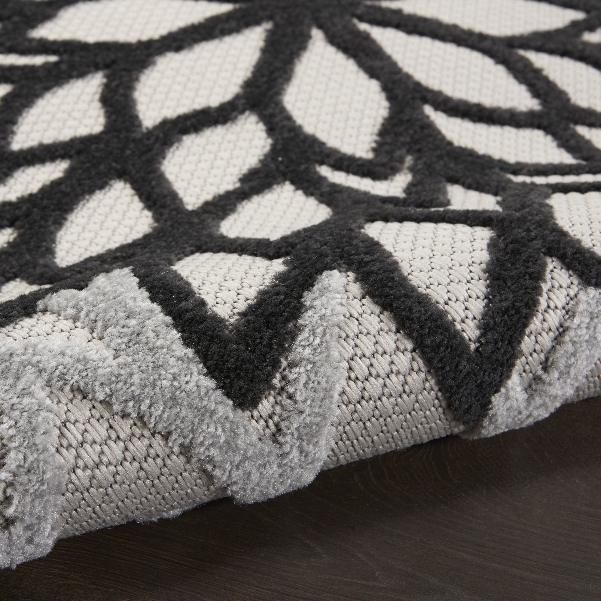 Black White Tropical Indoor-Outdoor Black White Area Rug