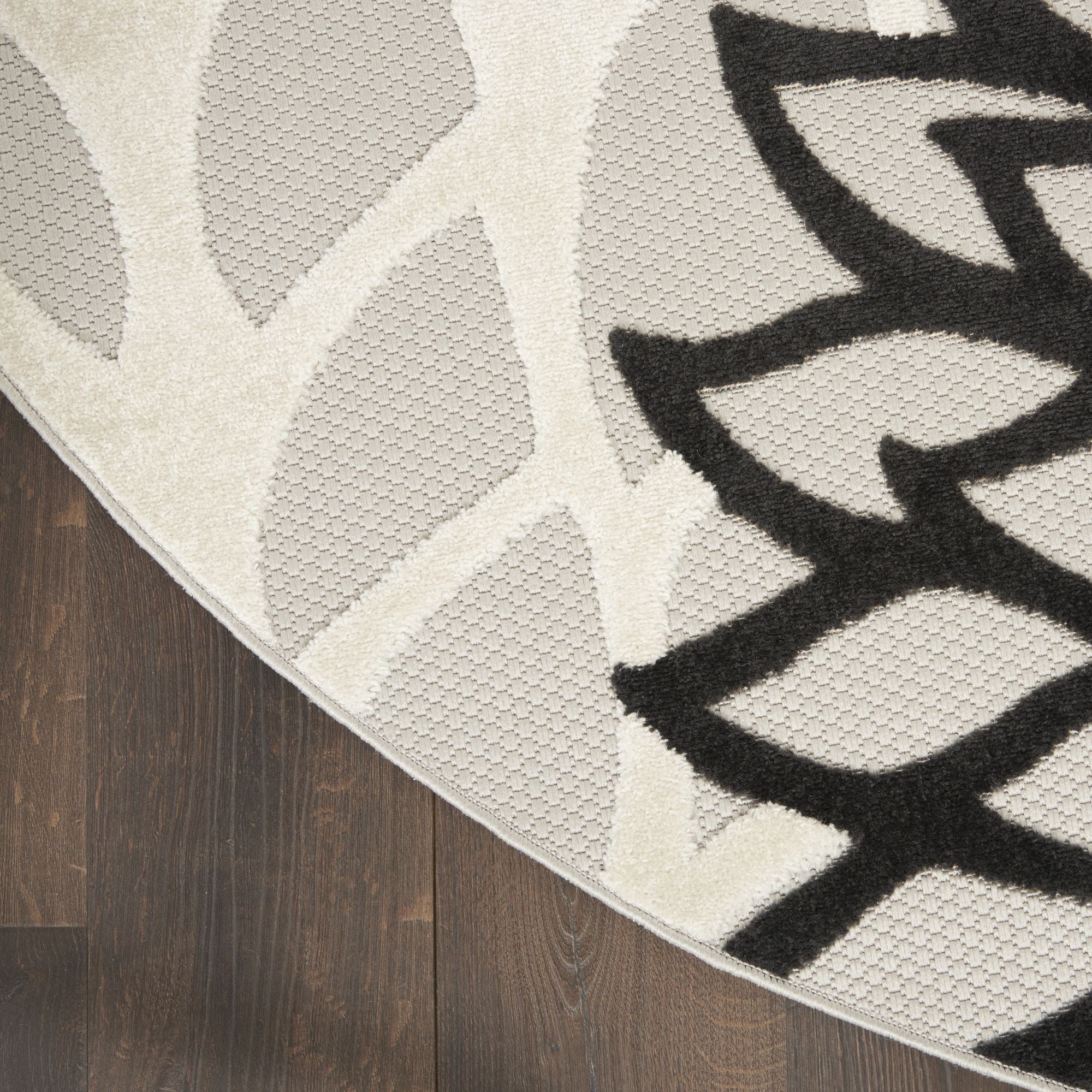 Black White Tropical Indoor-Outdoor Black White Area Rug
