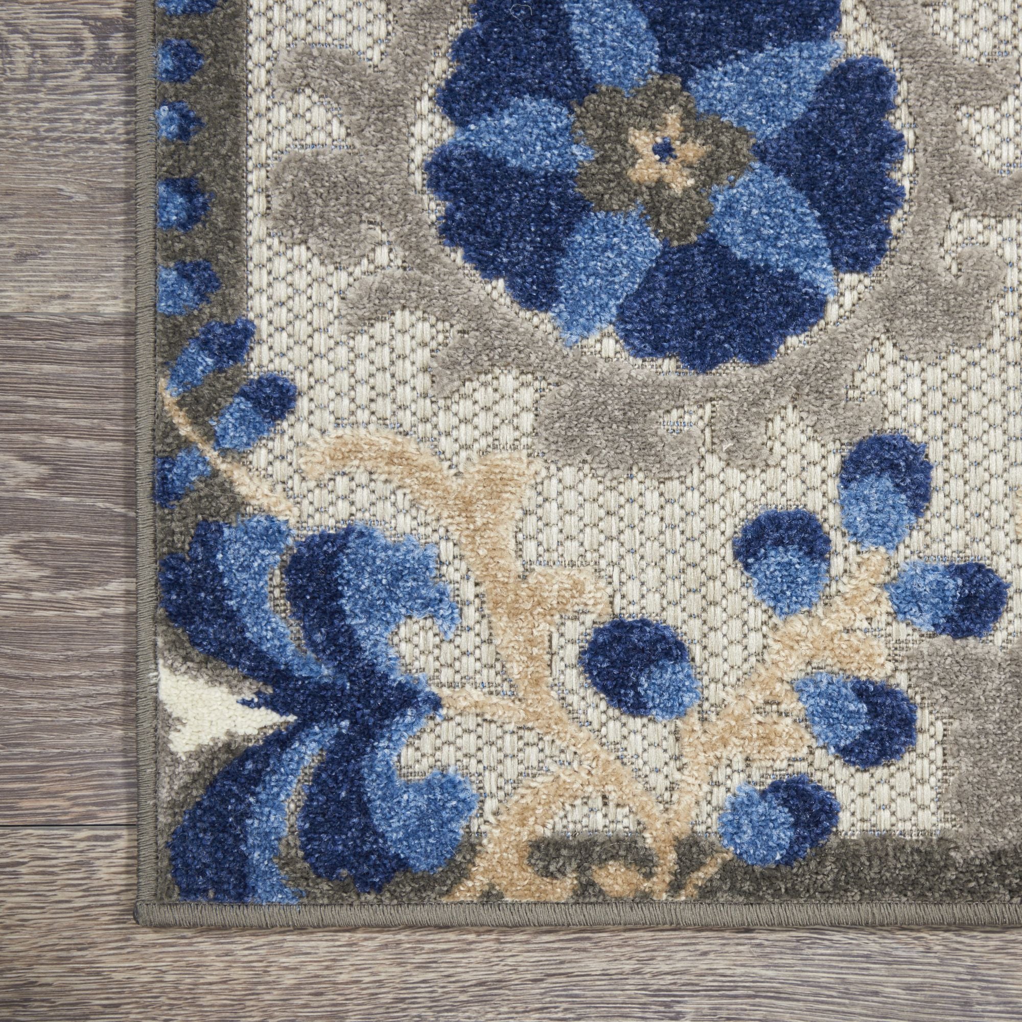 Natural Blue Farmhouse Indoor-Outdoor Swirling Vines Rug