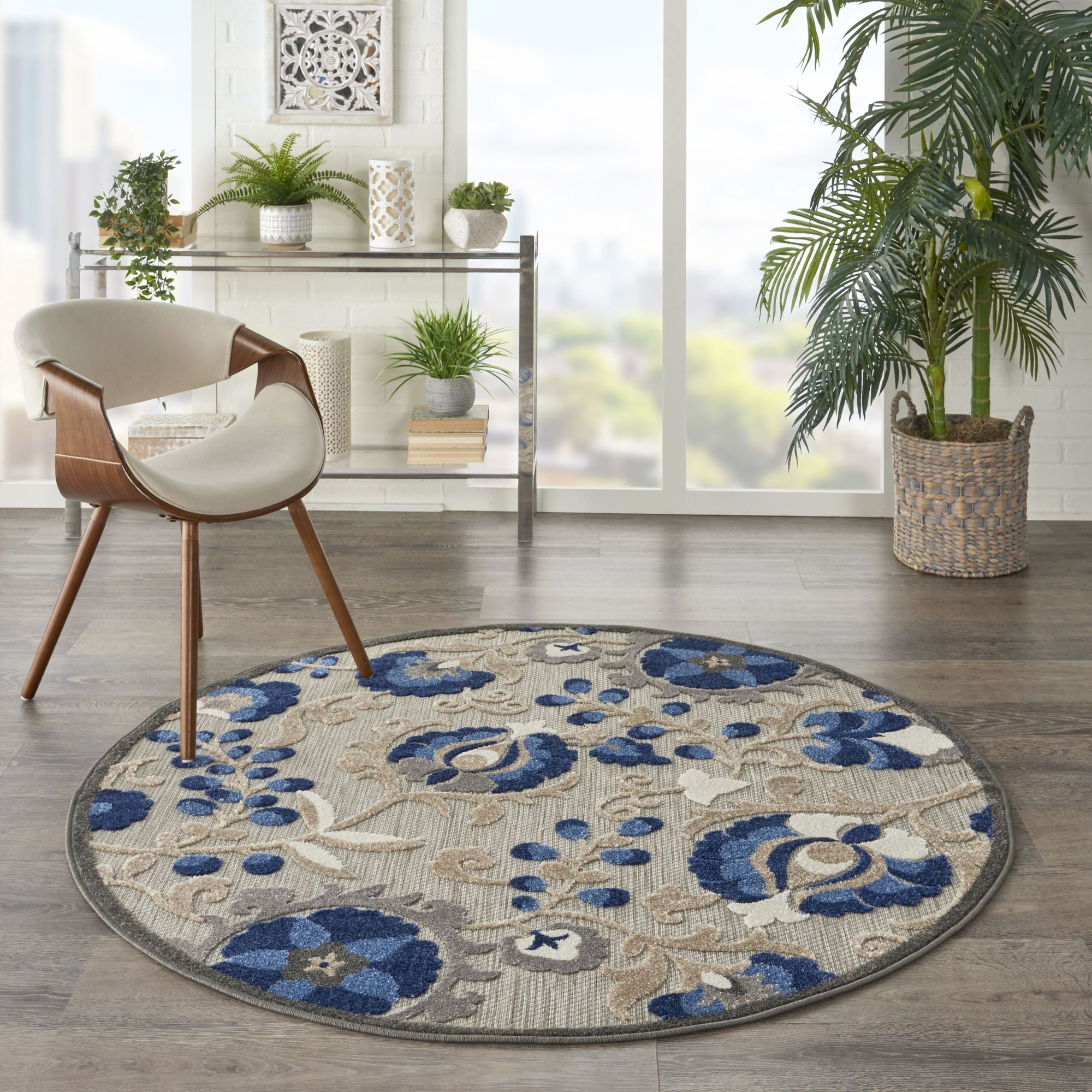 Natural Blue Farmhouse Indoor-Outdoor Swirling Vines Rug