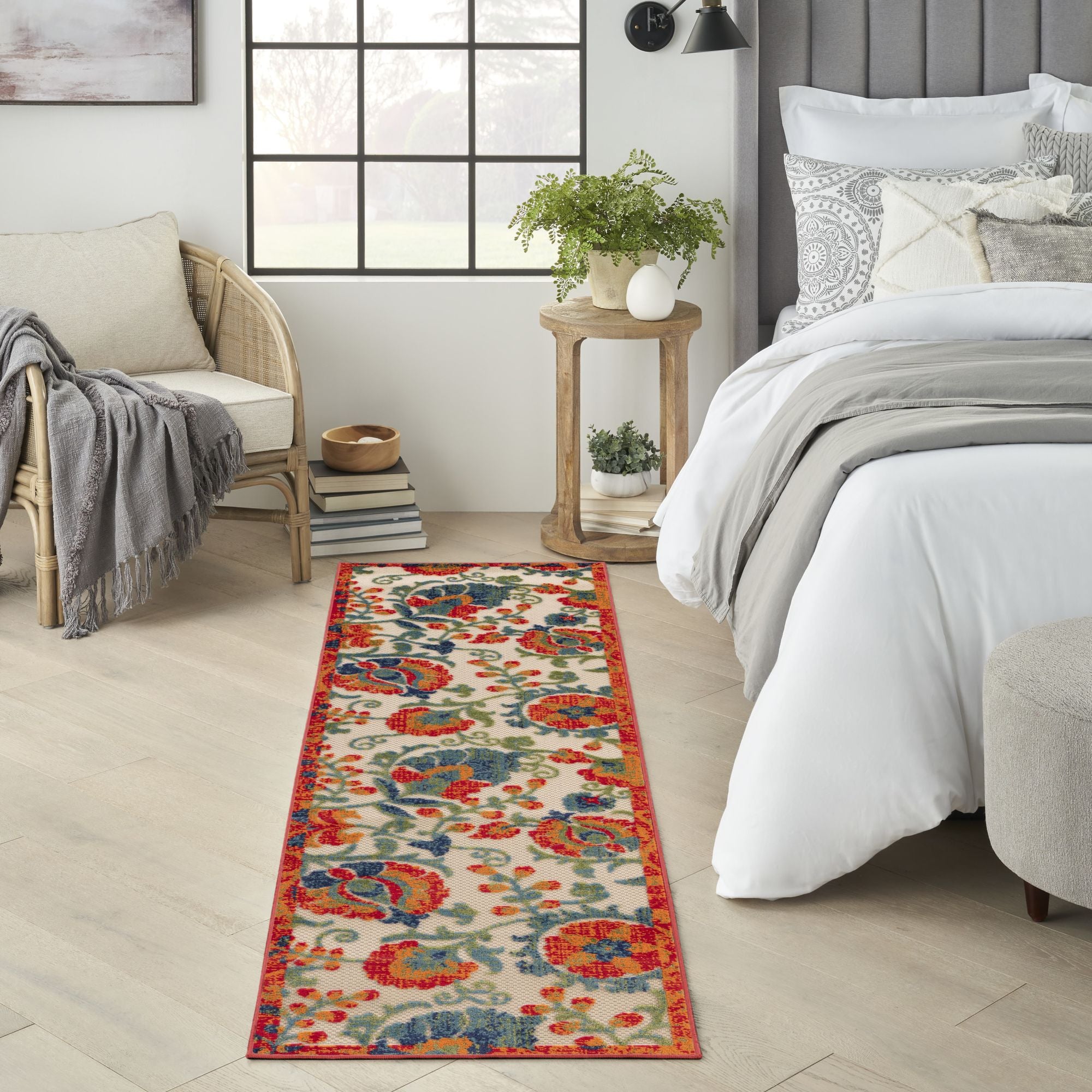 Red Multicolor Farmhouse Indoor-Outdoor Swirling Vines Rug