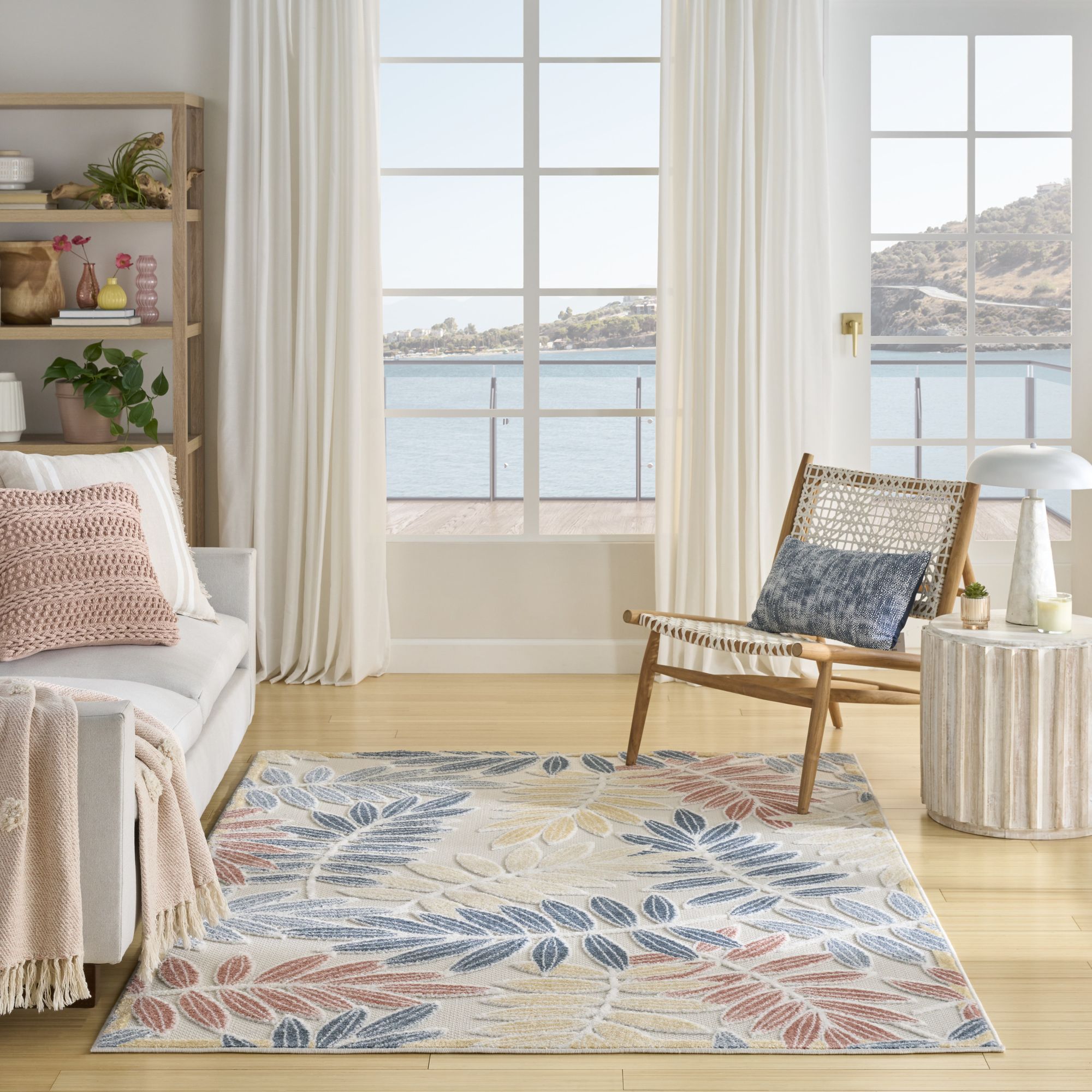 Ivory Blue Tropical Leaf Indoor/Outdoor Patio Rug