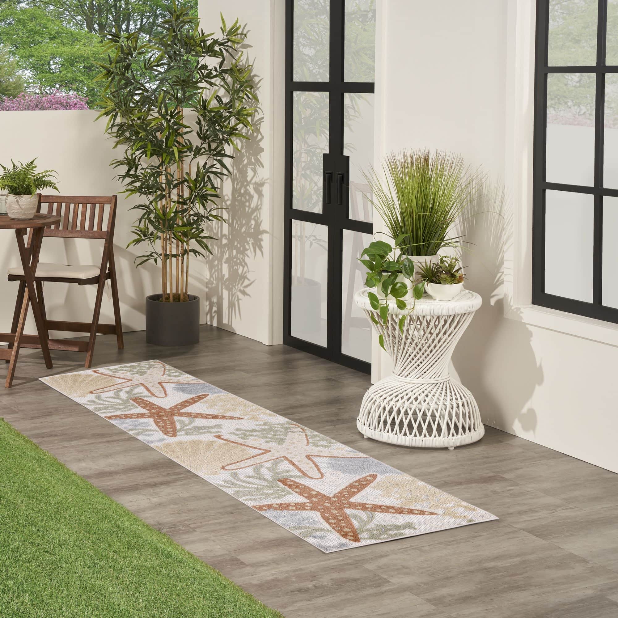 Ivory Multicolor Coastal Indoor Outdoor Polypropylene Area Rug