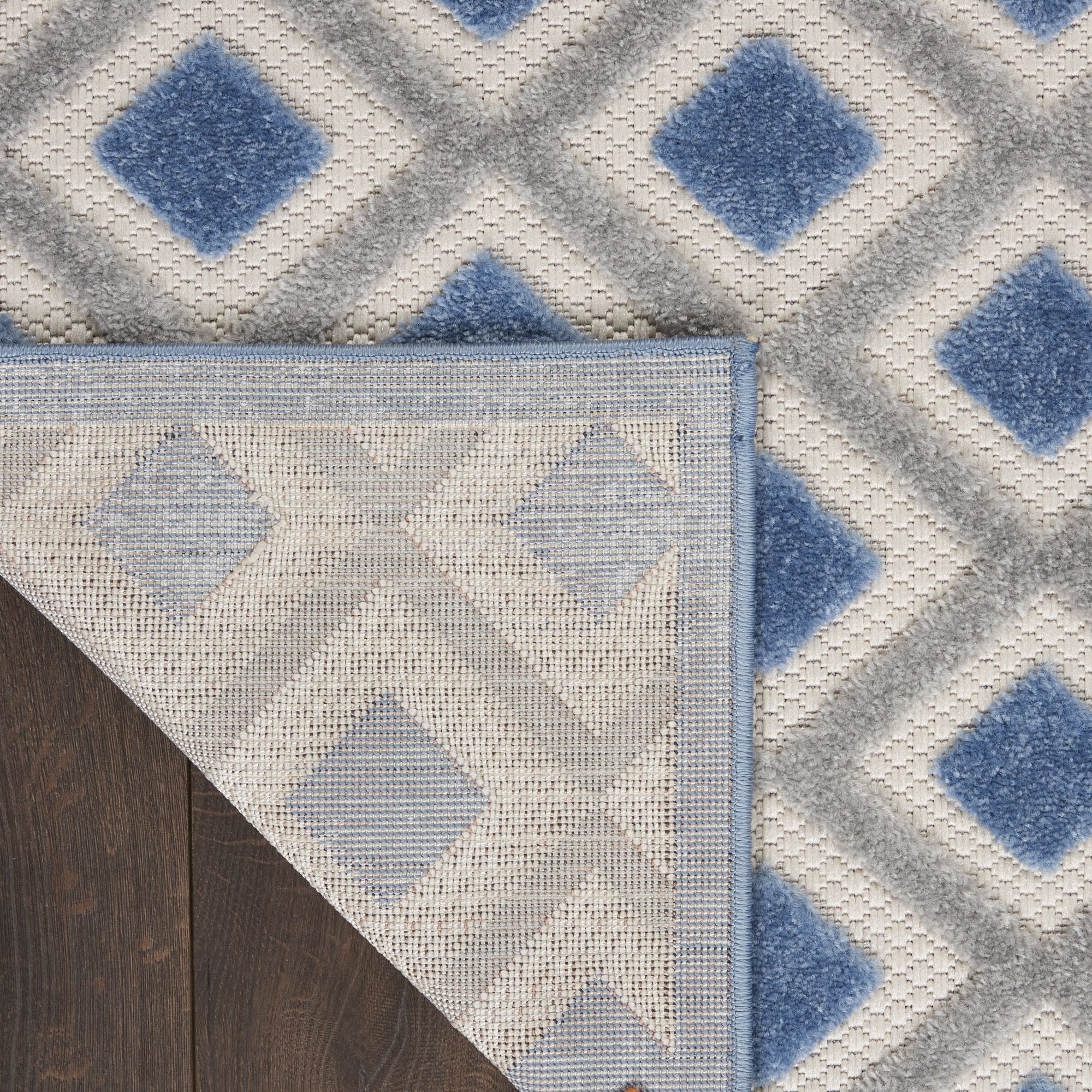 Blue Grey Modern Indoor/Outdoor Concentric Diamond Rug