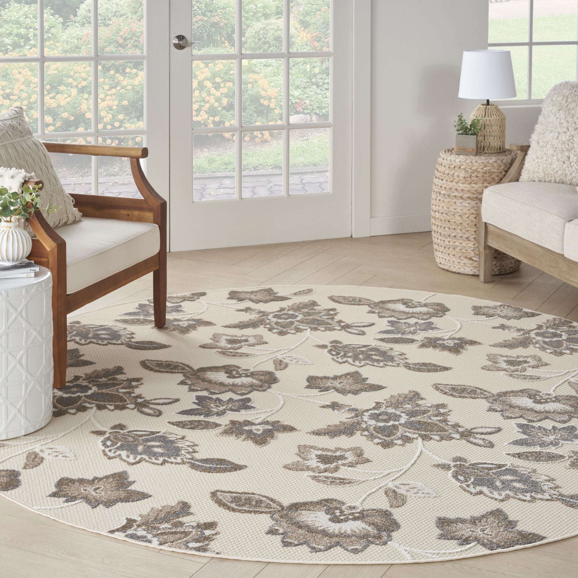 Beige Farmhouse Floral Indoor Outdoor Rug