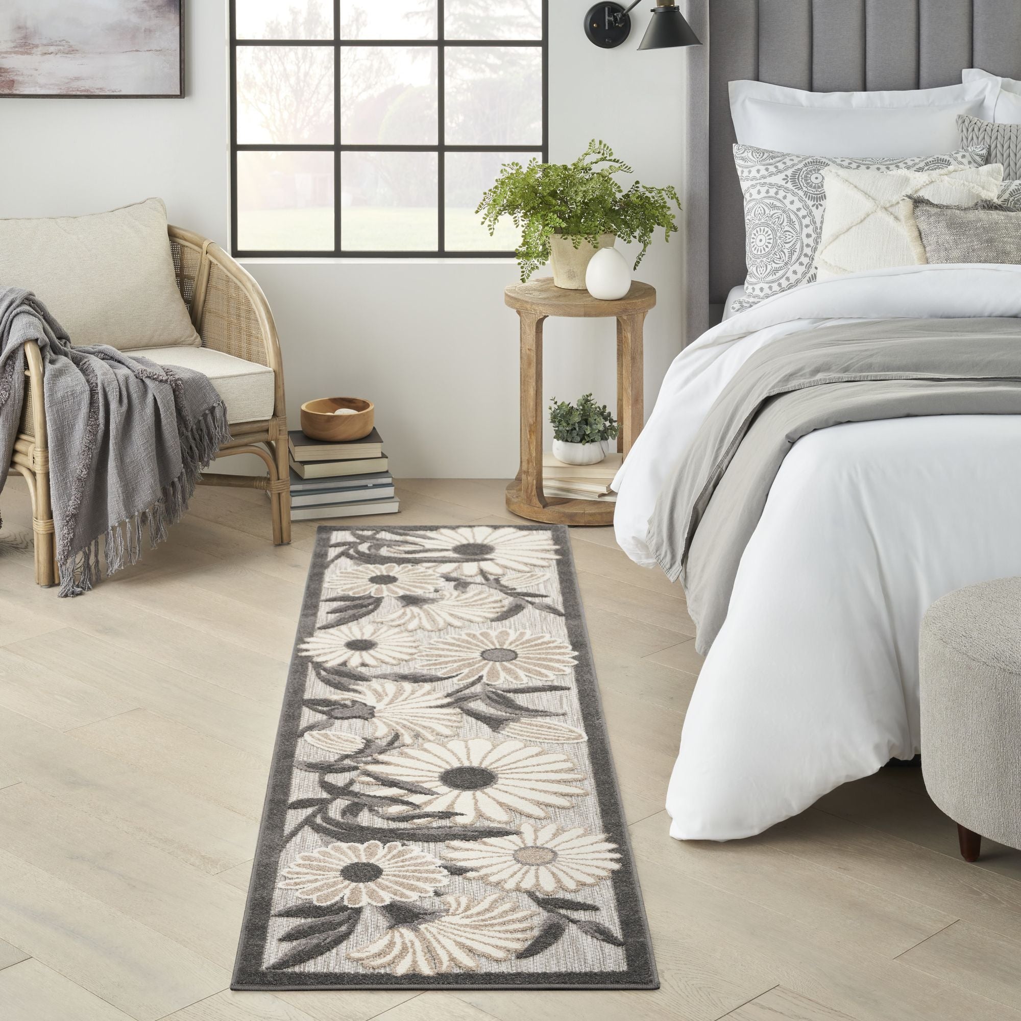 Beige Contemporary Indoor Outdoor Floral Area Rug