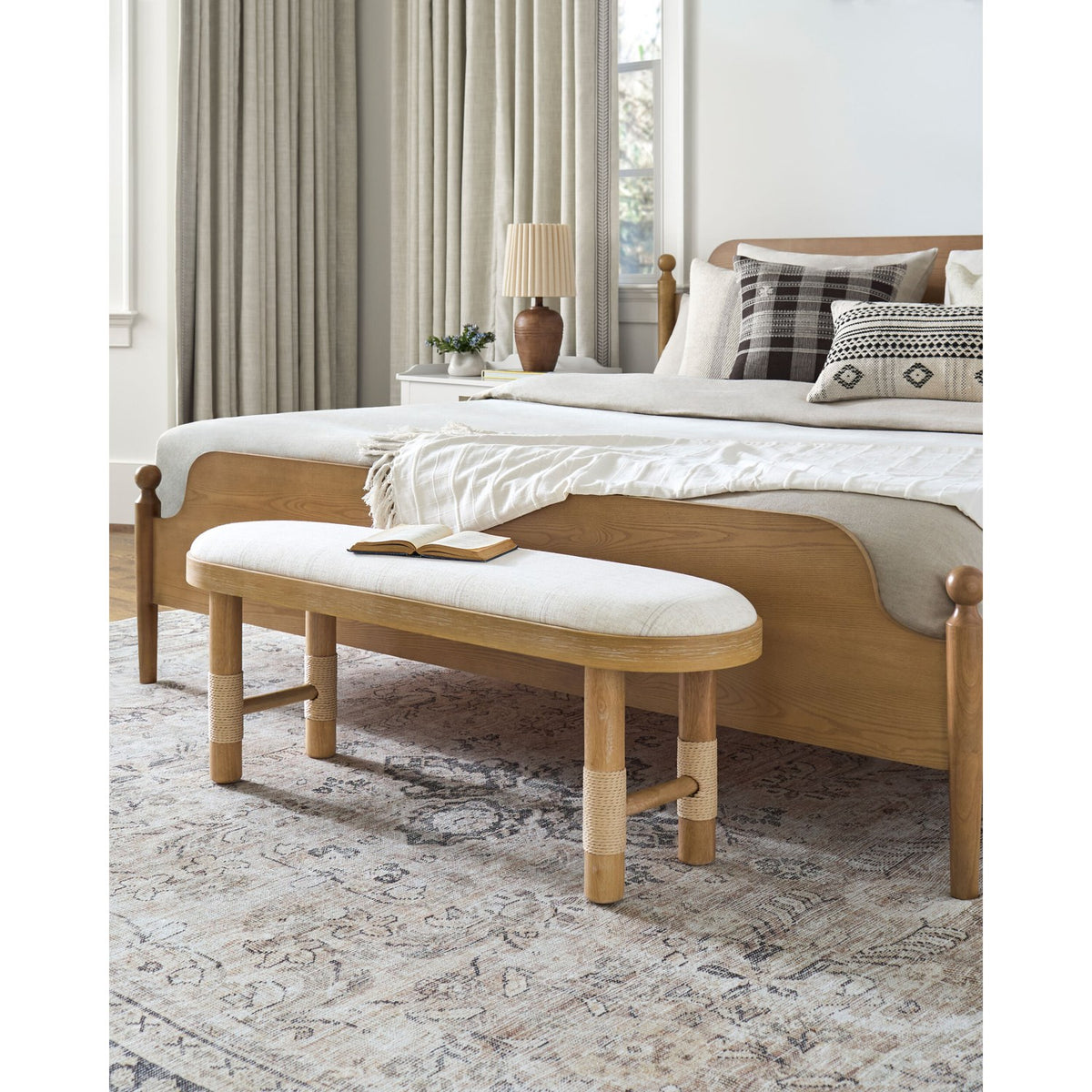Esmarca Bench - roomscene 202