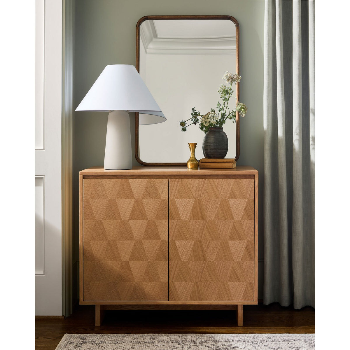Ventana Cabinet - styleshot 203