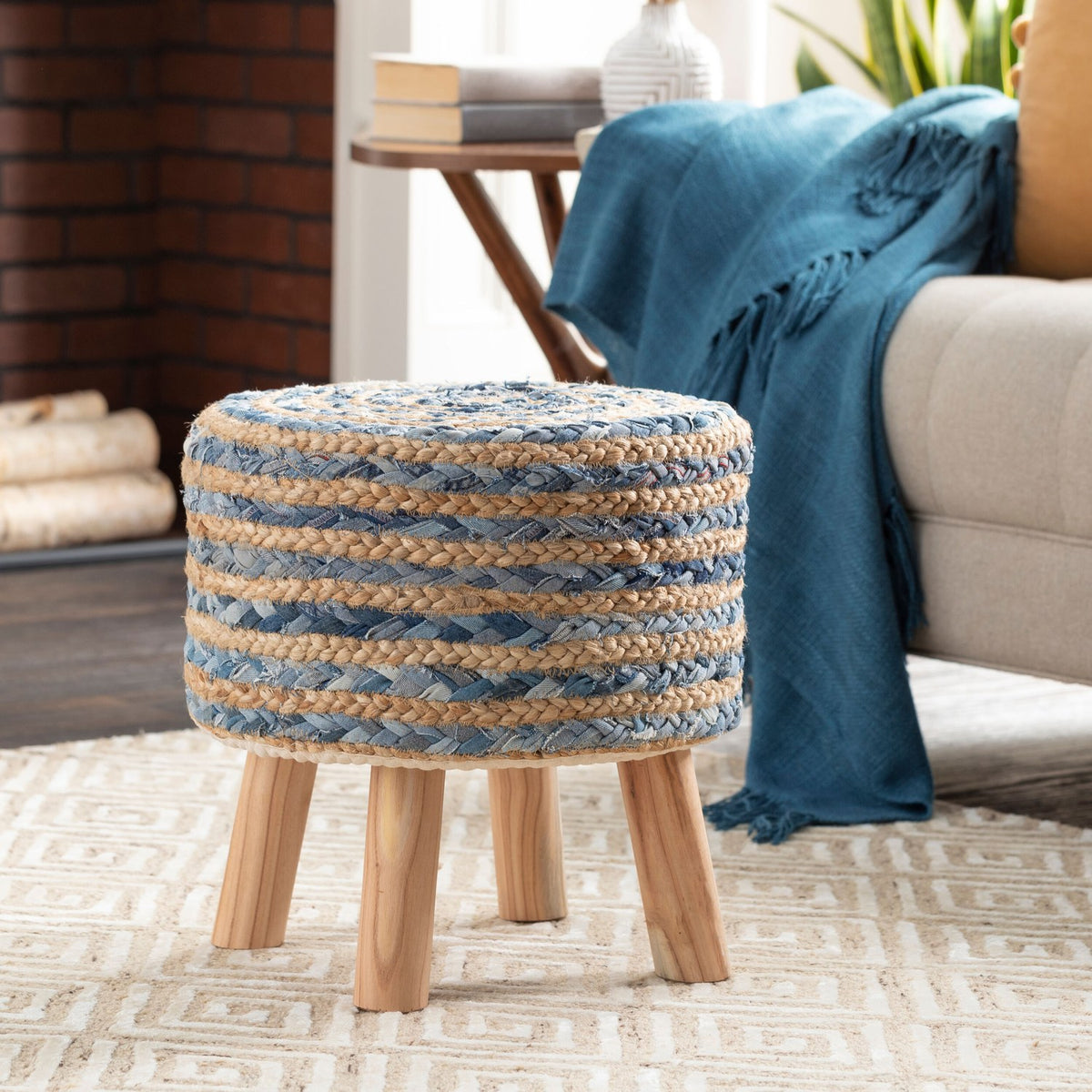 Cambrai Ottoman - styleshot 201