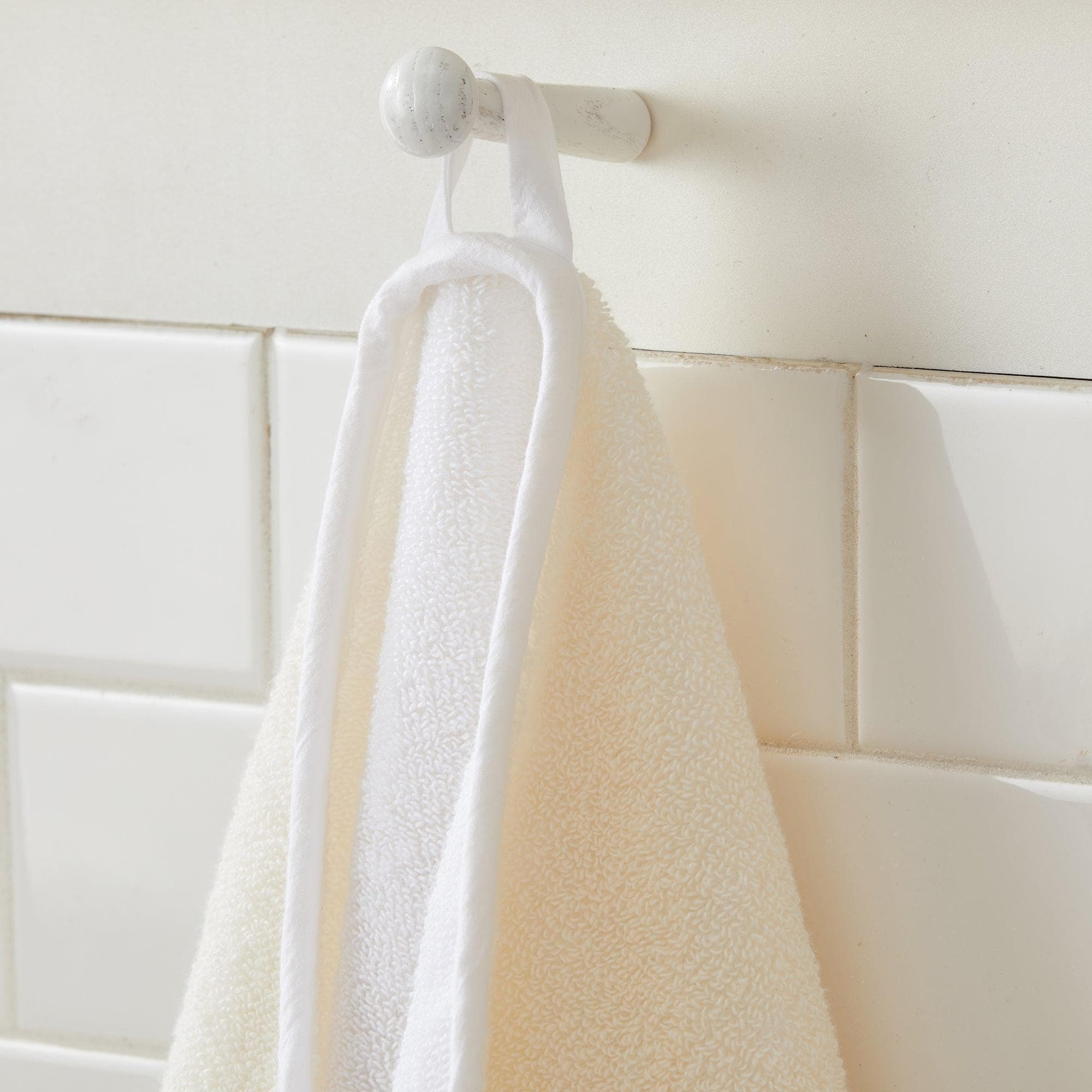files/great-bay-home-bath-towels-washcloths-4-pack-two-toned-hand-towel-vanessa-collection-39874900656303.jpg