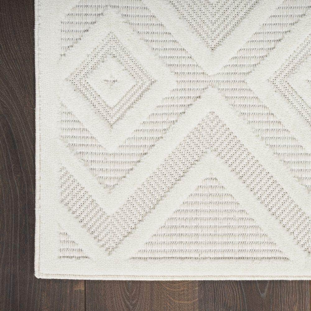 Versatile NRV01 Ivory/White Rugs #color_ivory/white