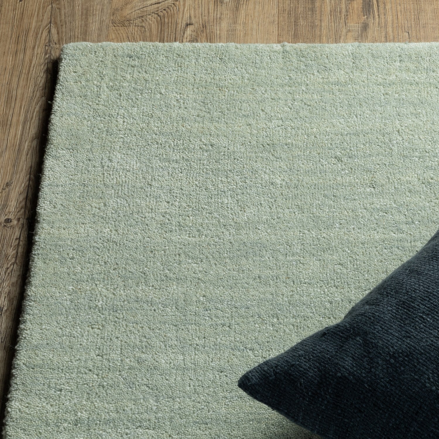 Aniston II Heathered Silver Solid Wool Rug - Aniston II 27115