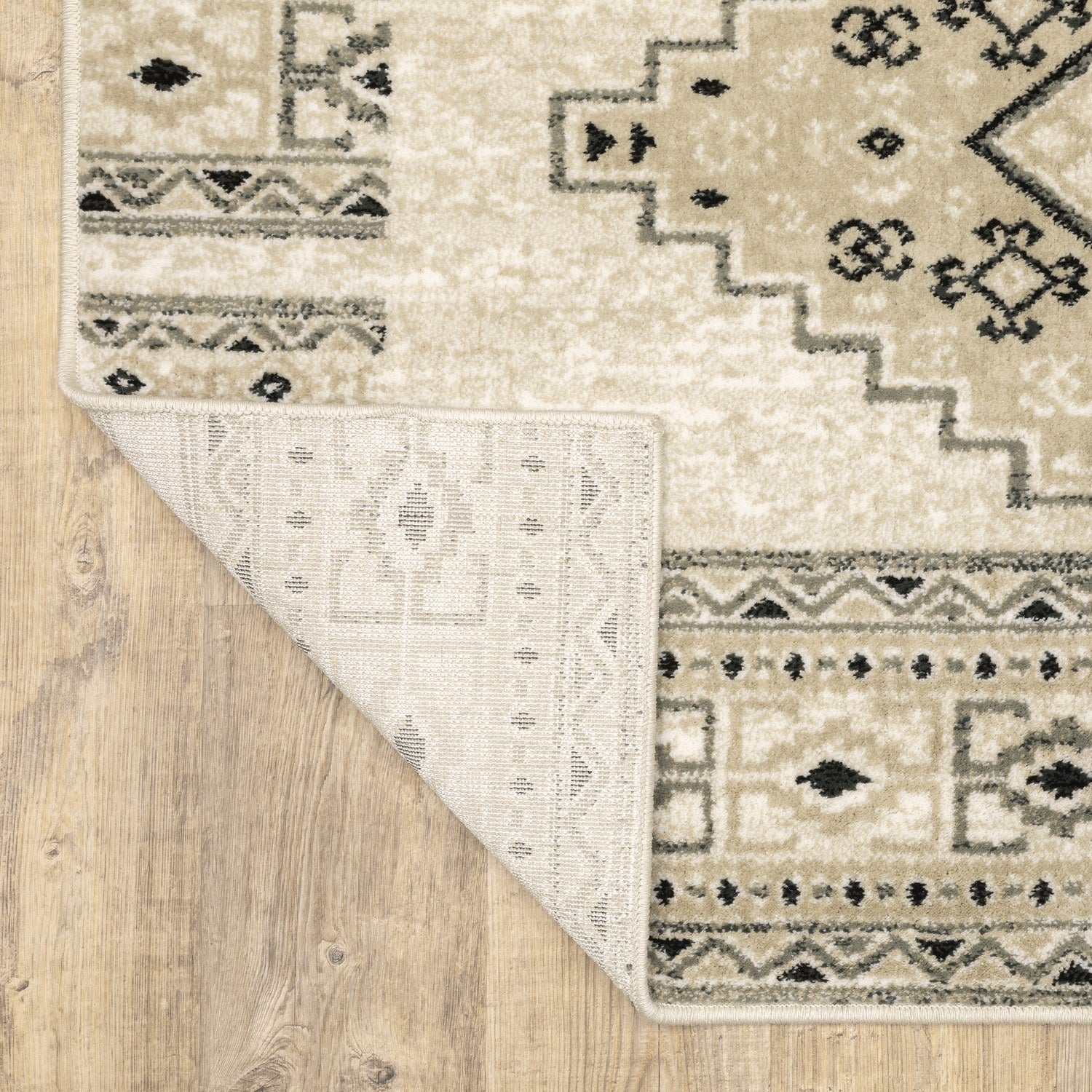 Georgia Tribal Medallion Ivory Grey Farmhouse Rug - Georgia 643A0