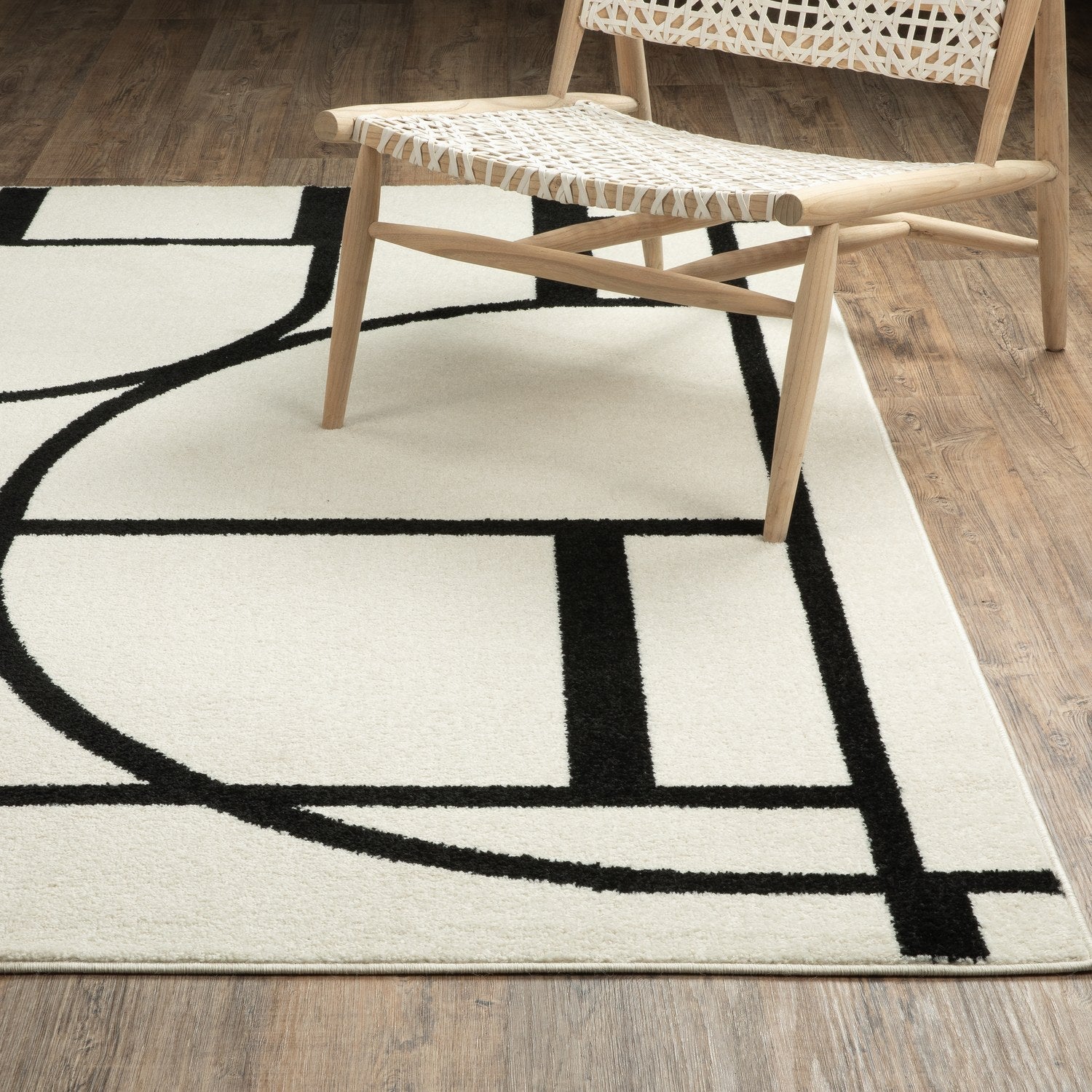 Quinn Arc Lines Ivory Black Textured Frieze Rug - Quinn QUI06