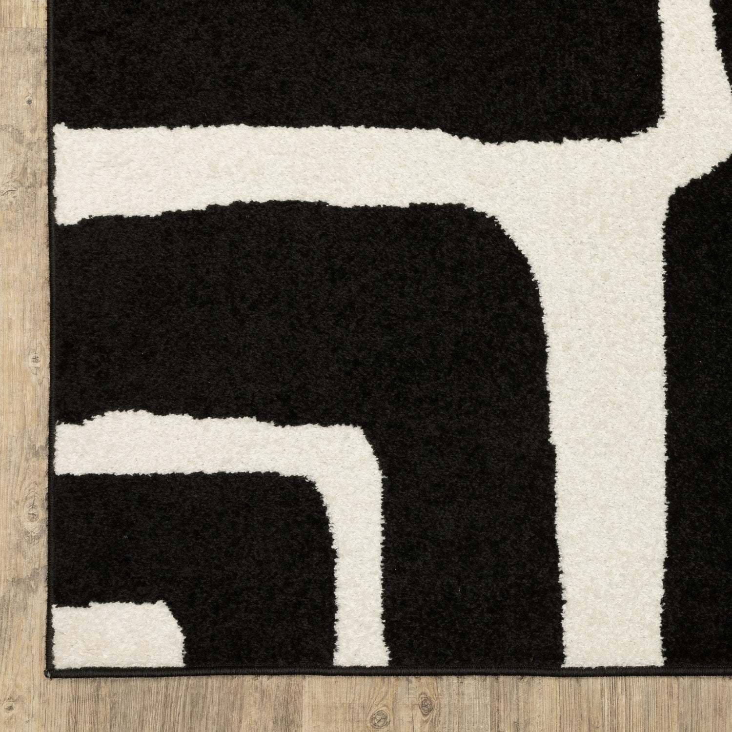 Quinn Maze Black Ivory Textured Frieze Rug - Quinn QUI08