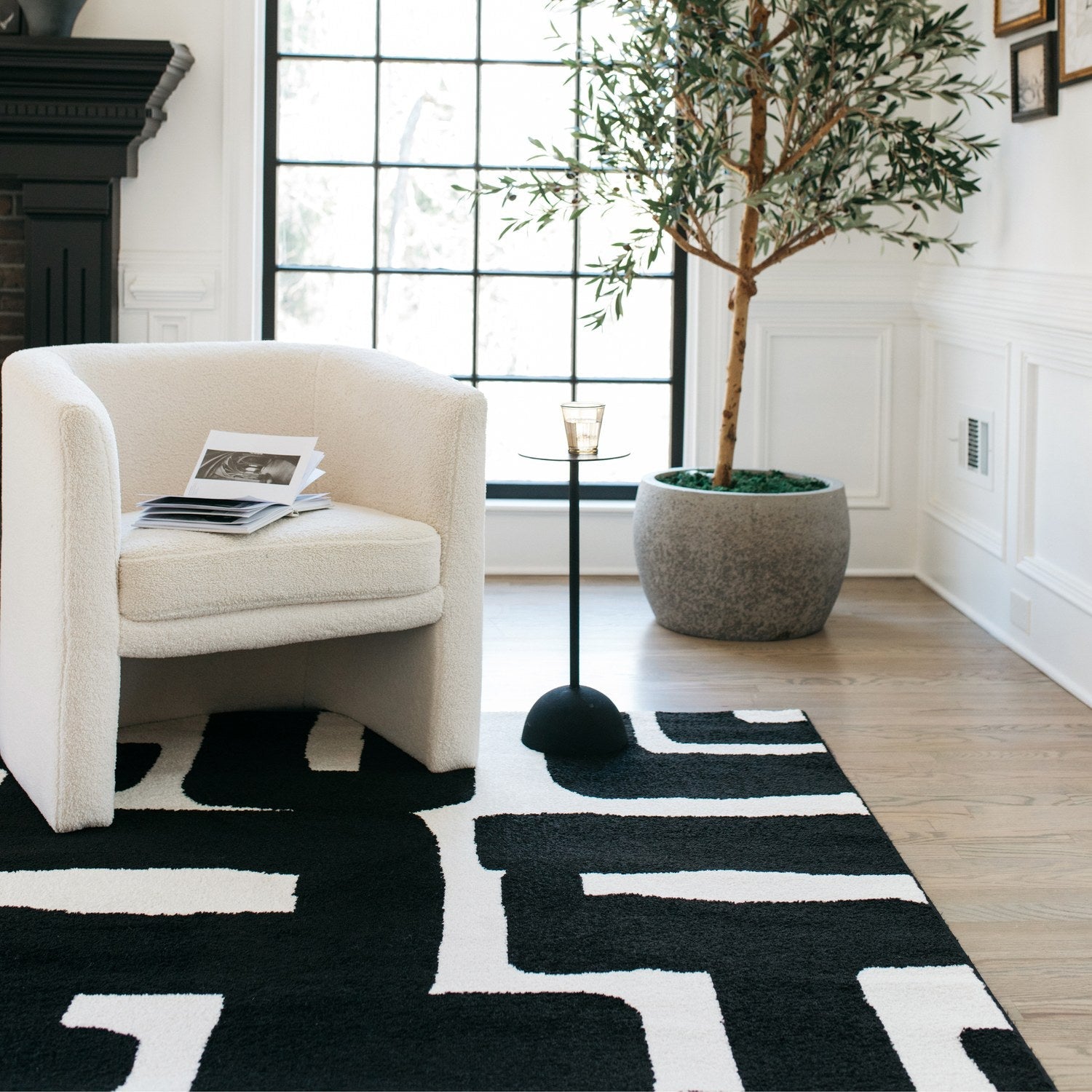 Quinn Maze Black Ivory Textured Frieze Rug - Quinn QUI08