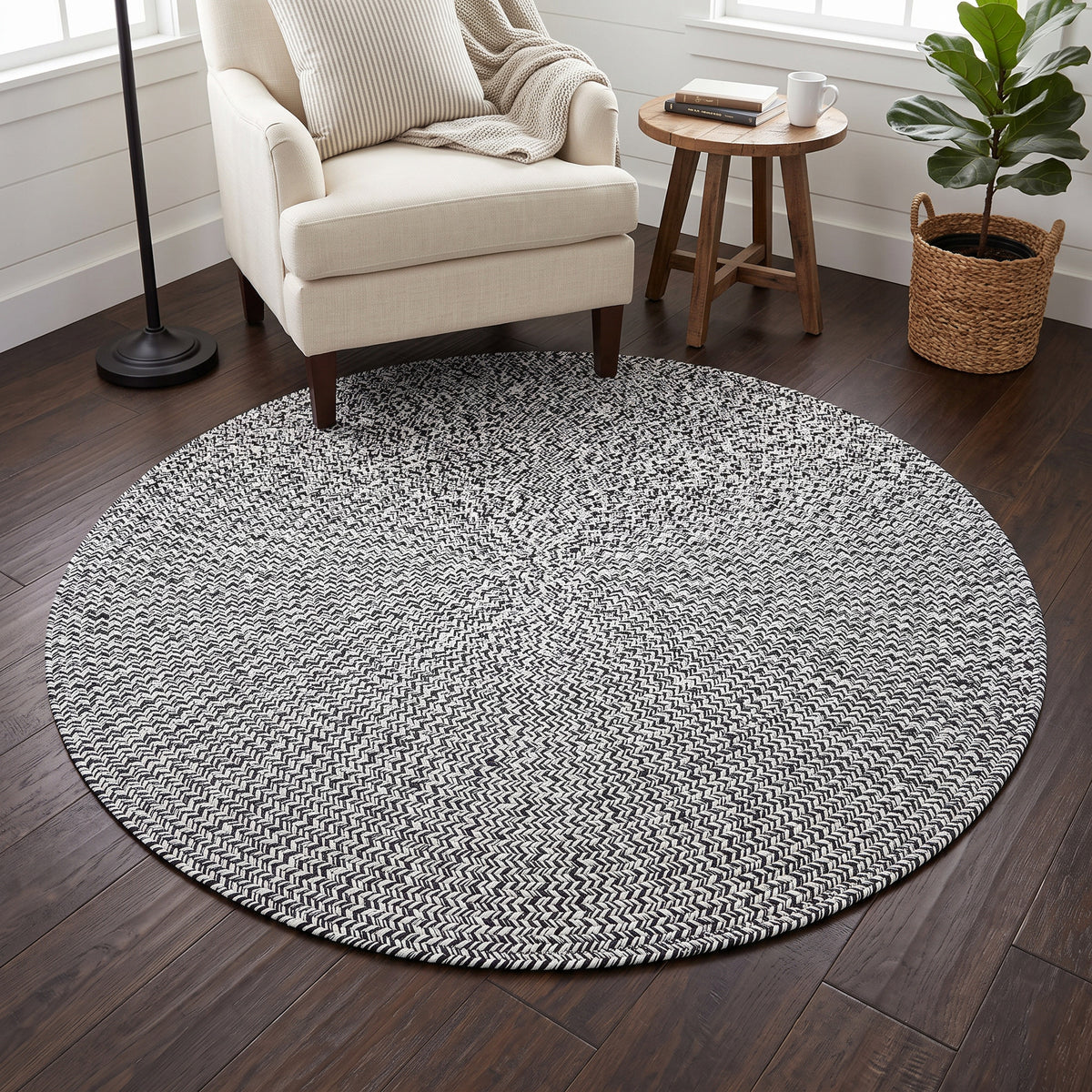 Rustica black and white braided cotton rug, 4 ft round in a reading nook #size_4' Round