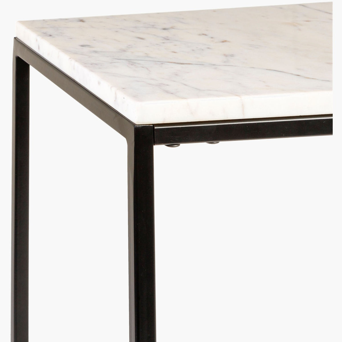 Aryaa End Table - detail corner