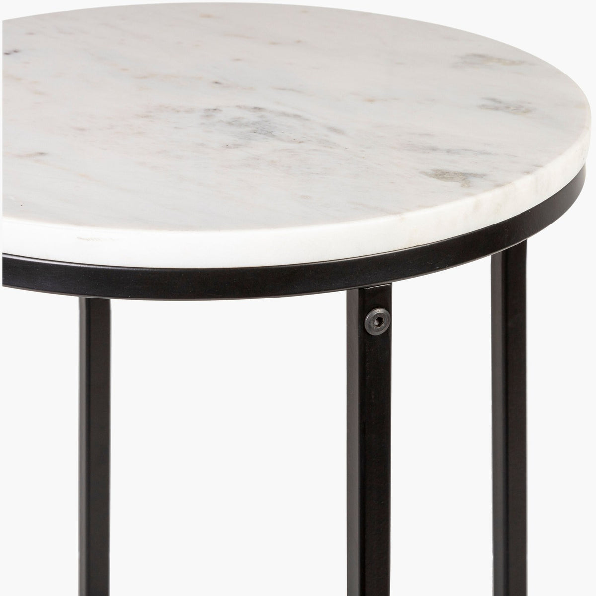 Aryaa End Table - detail corner