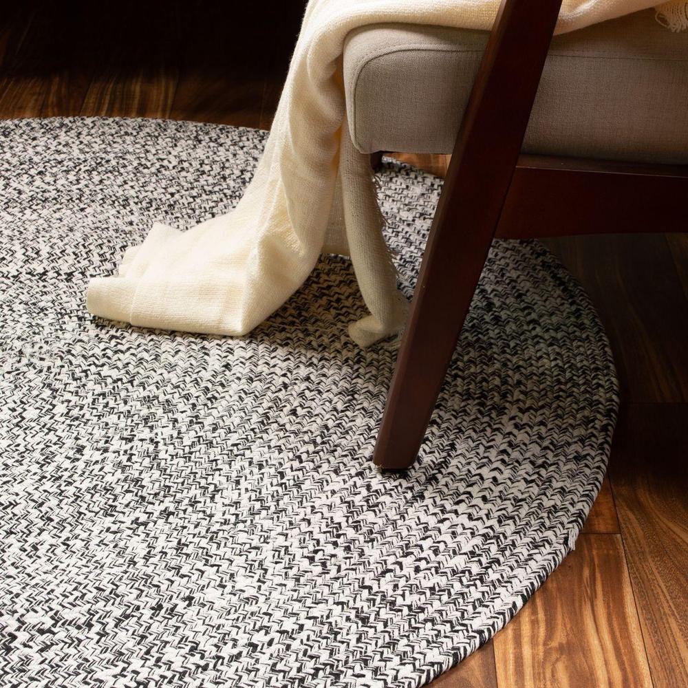 Farmhouse Cotton Hand Made Braided Area Rug in Black #color_black