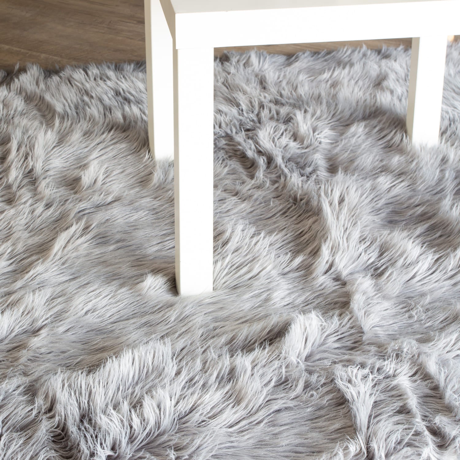 Soft Faux Sheepskin Fur Fluffy Area Rug in Gray #color_gray