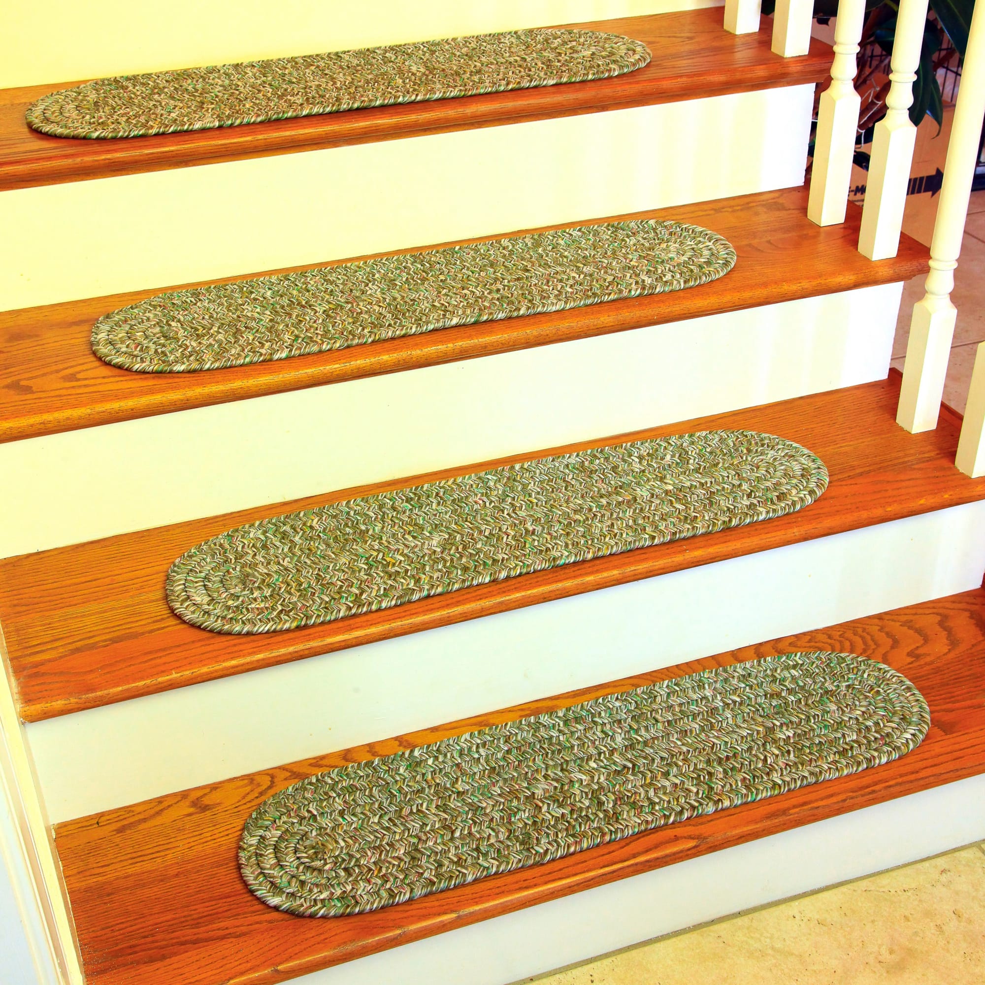 Sandi Tweed Stair Treads #color_bayleaf