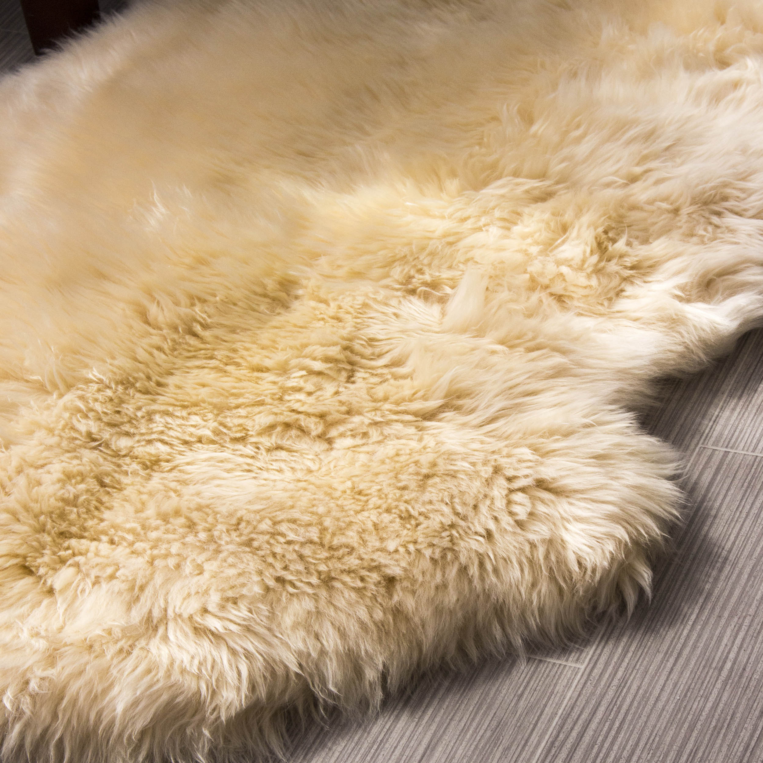 Natural Sheepskin Rug Shearling Fur Pelt #color_champagne