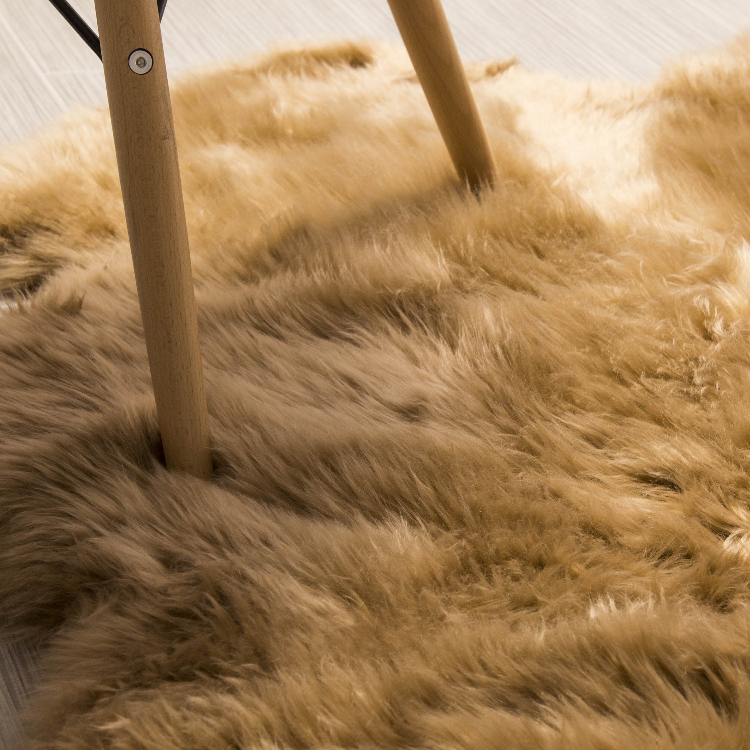 Natural Sheepskin Rug Shearling Fur Pelt #color_honey