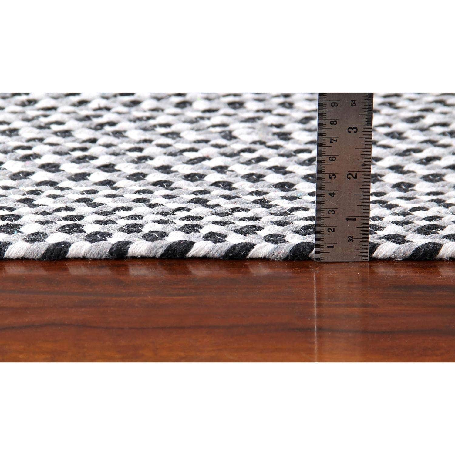 Farmhouse Buffalo Check Cotton Braided Rug #color_black