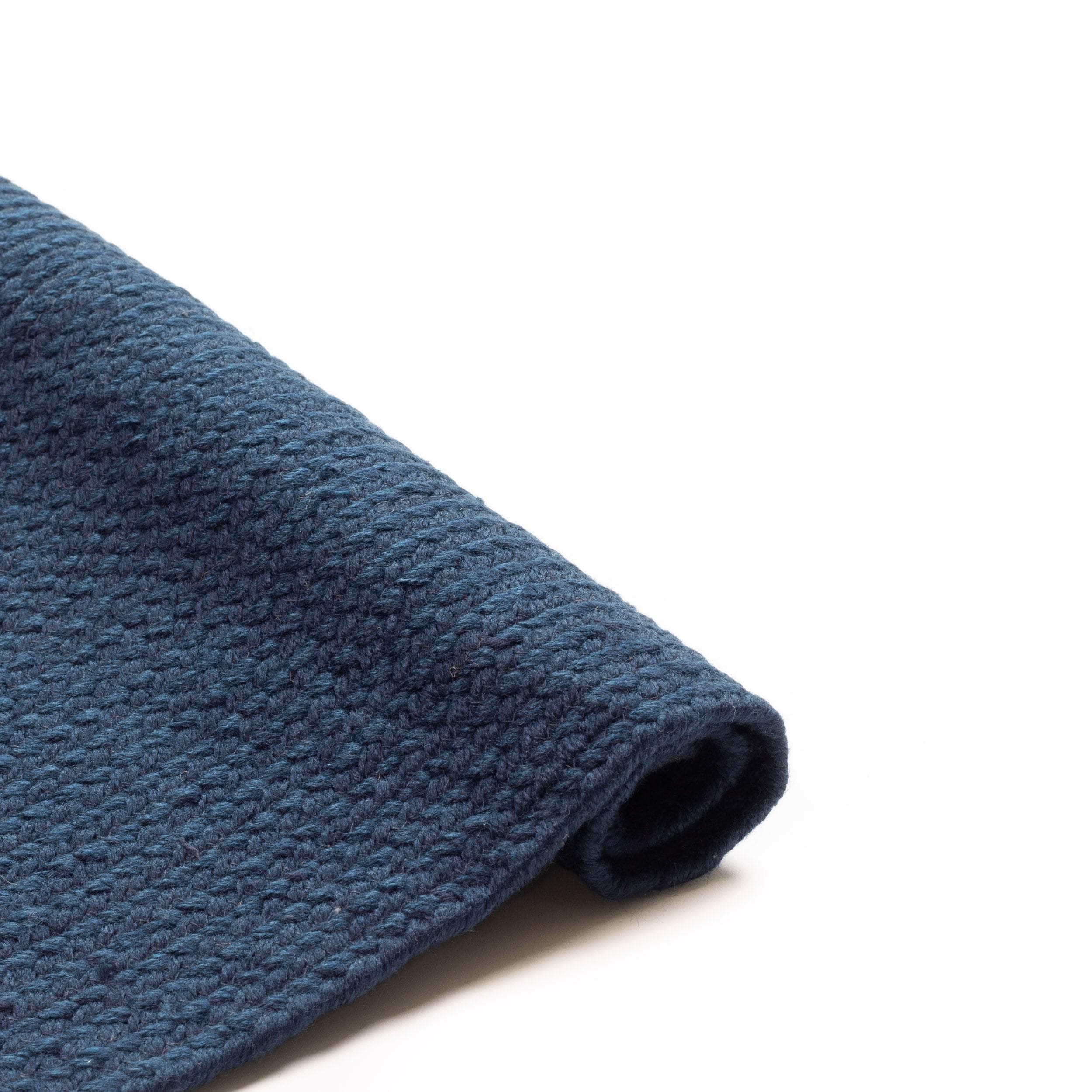 Lichfield Indoor / Outdoor Braided Rug #color_navy